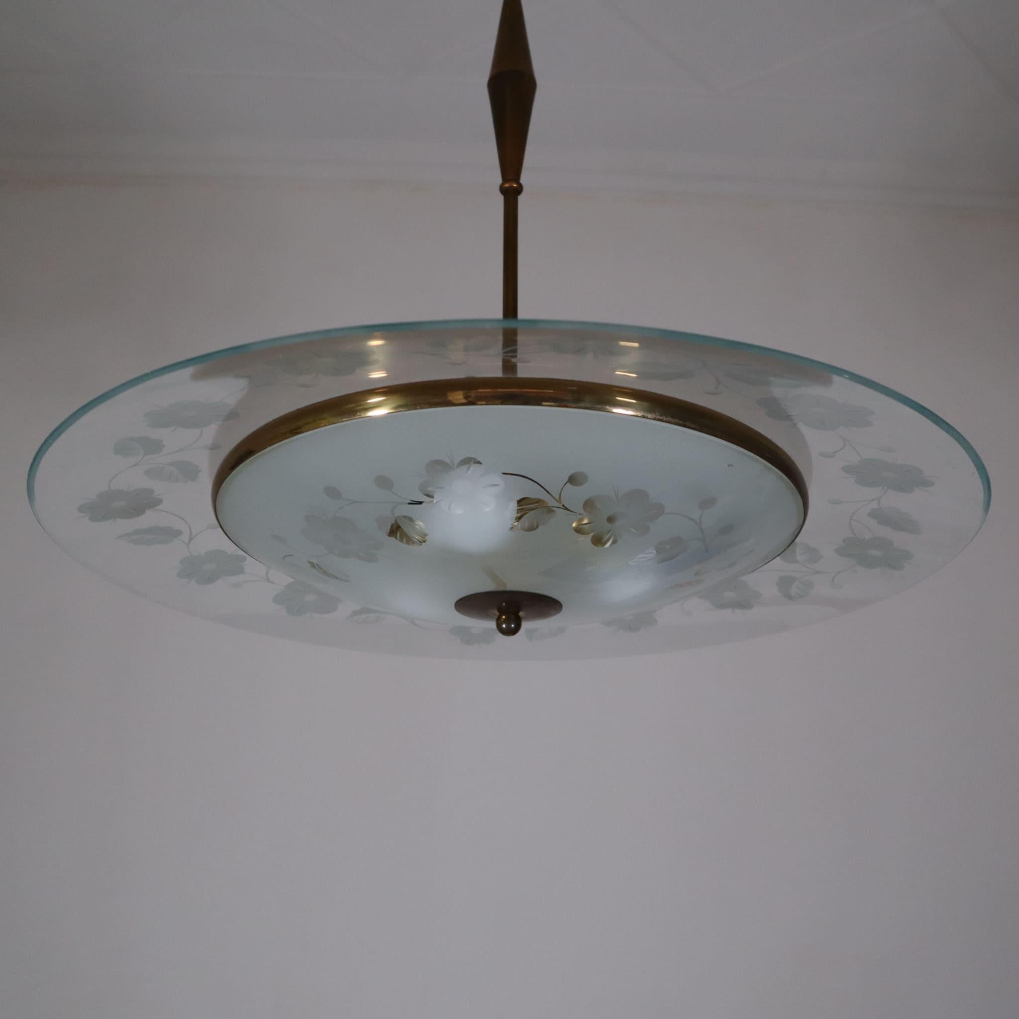 Mid-century brass glass chandelier by Pietro Chiesa Fontana Arte Italy 1950s In Good Condition For Sale In Nicolosi, IT