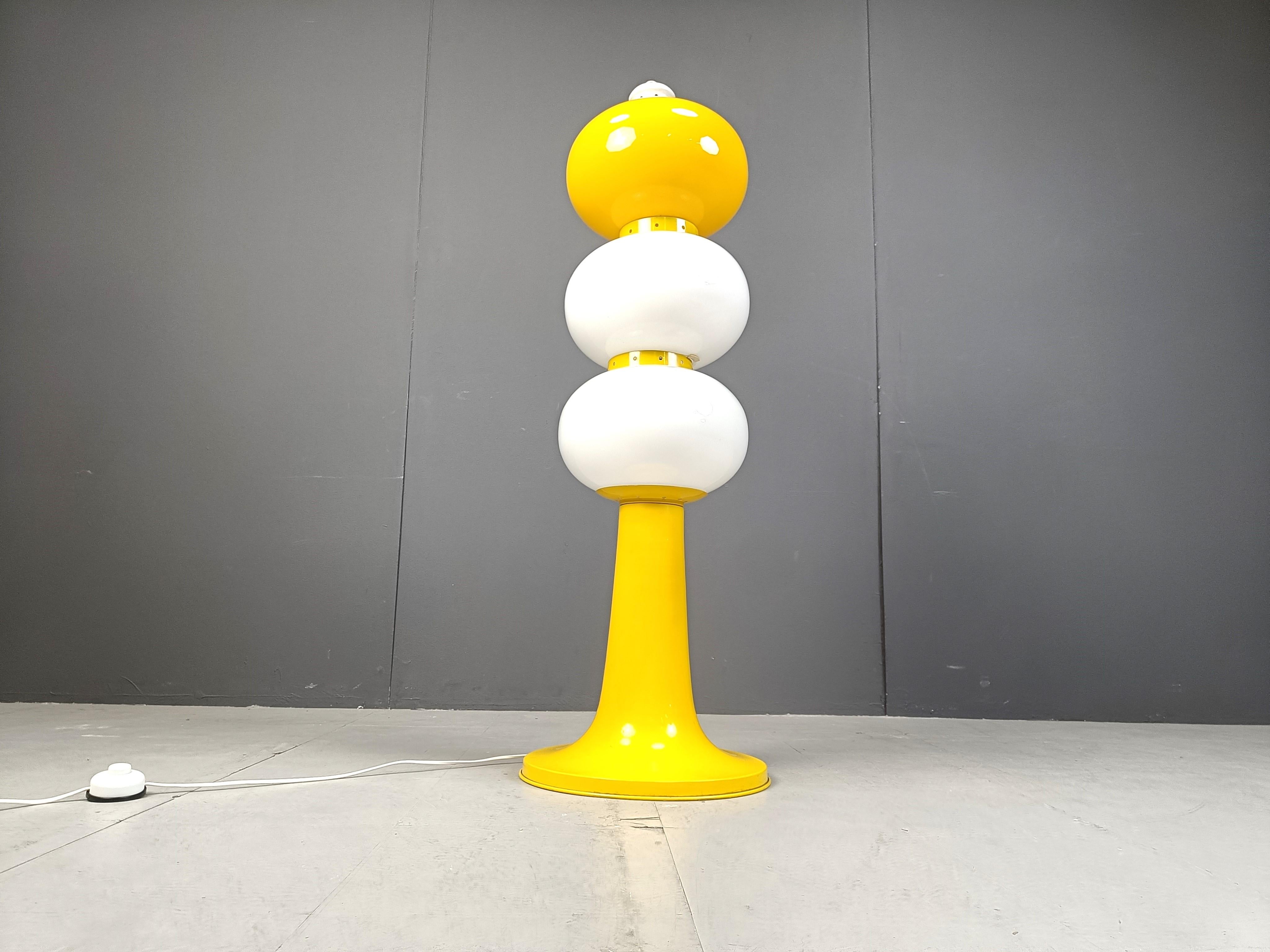 Mid-20th Century Mid century Italian glass floor lamp, 1960s For Sale