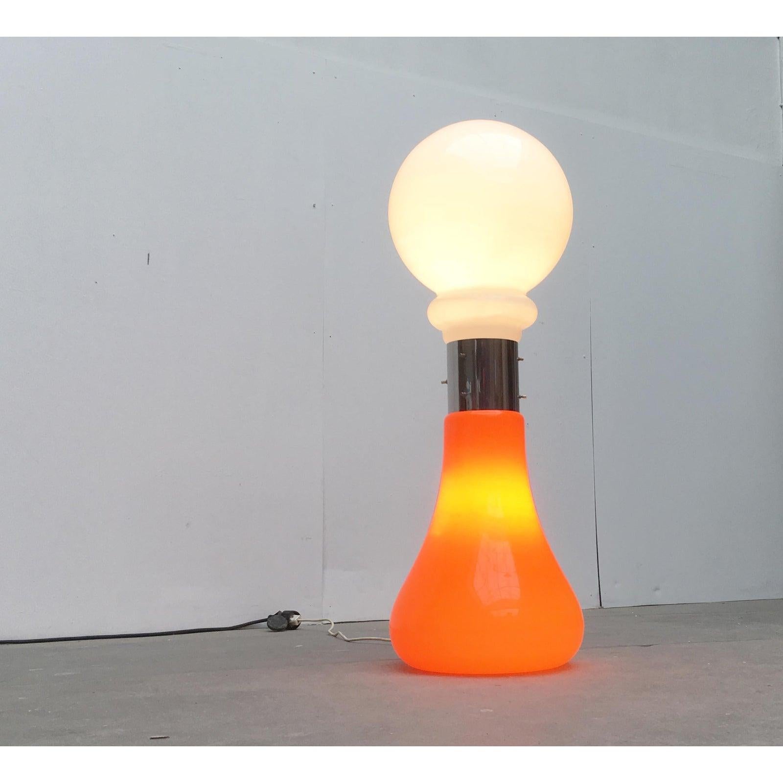 Lampada da terra in vetro italiana di metà secolo di Carlo Nason per Mazzega, anni '60 In condizioni buone in vendita a Hamburg, DE