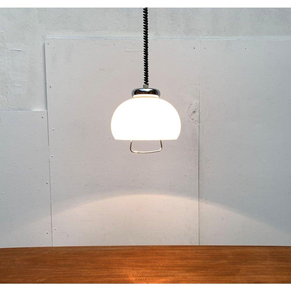Lampada a sospensione in vetro italiana di metà secolo, anni '60 In condizioni ottime in vendita a Hamburg, DE