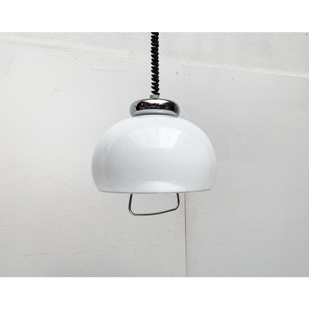 Lampada a sospensione in vetro italiana di metà secolo, anni '60 in vendita 1