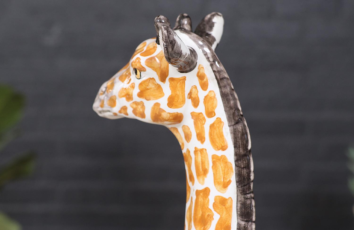 Italienische glasierte Keramikskulptur der Giraffenfamilie aus der Jahrhundertmitte im Angebot 2