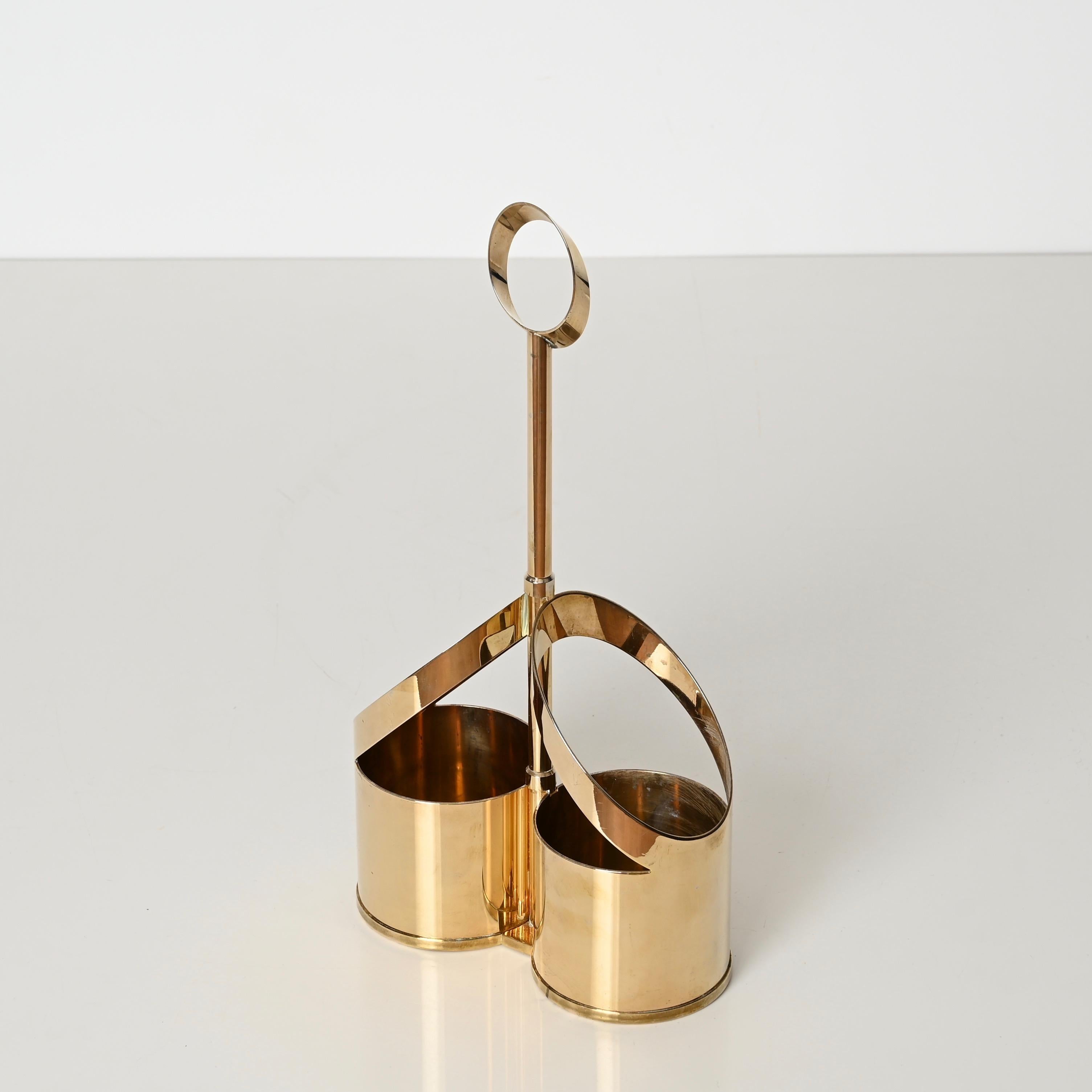 Mid-Century Modern Porte-bouteilles de vin italien du milieu du siècle dernier en laiton doré signé par Cassetti, Italie 1970 en vente