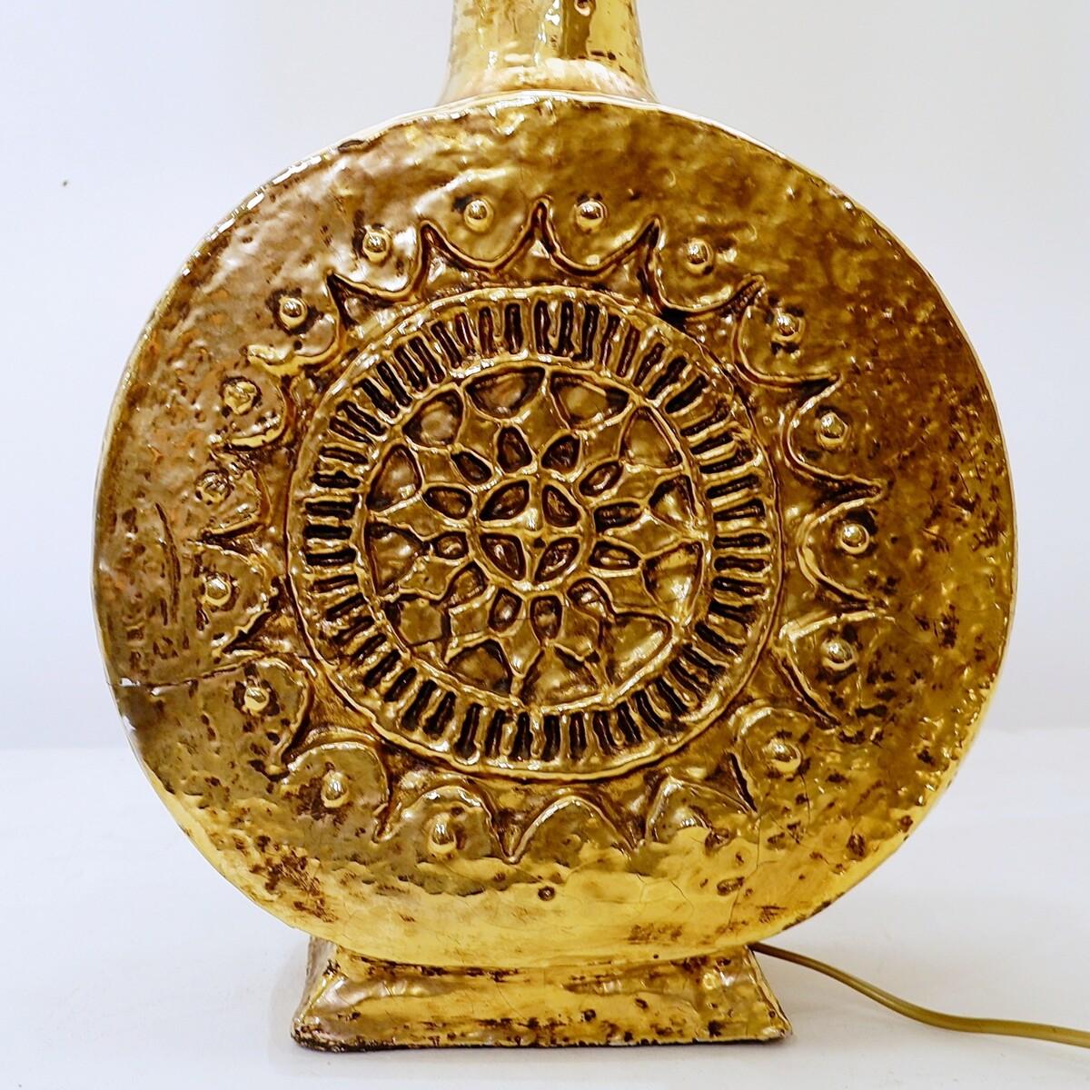 Mid-Century Modern Mid-Century Italian Gold ceramic Table Lamp For Sale