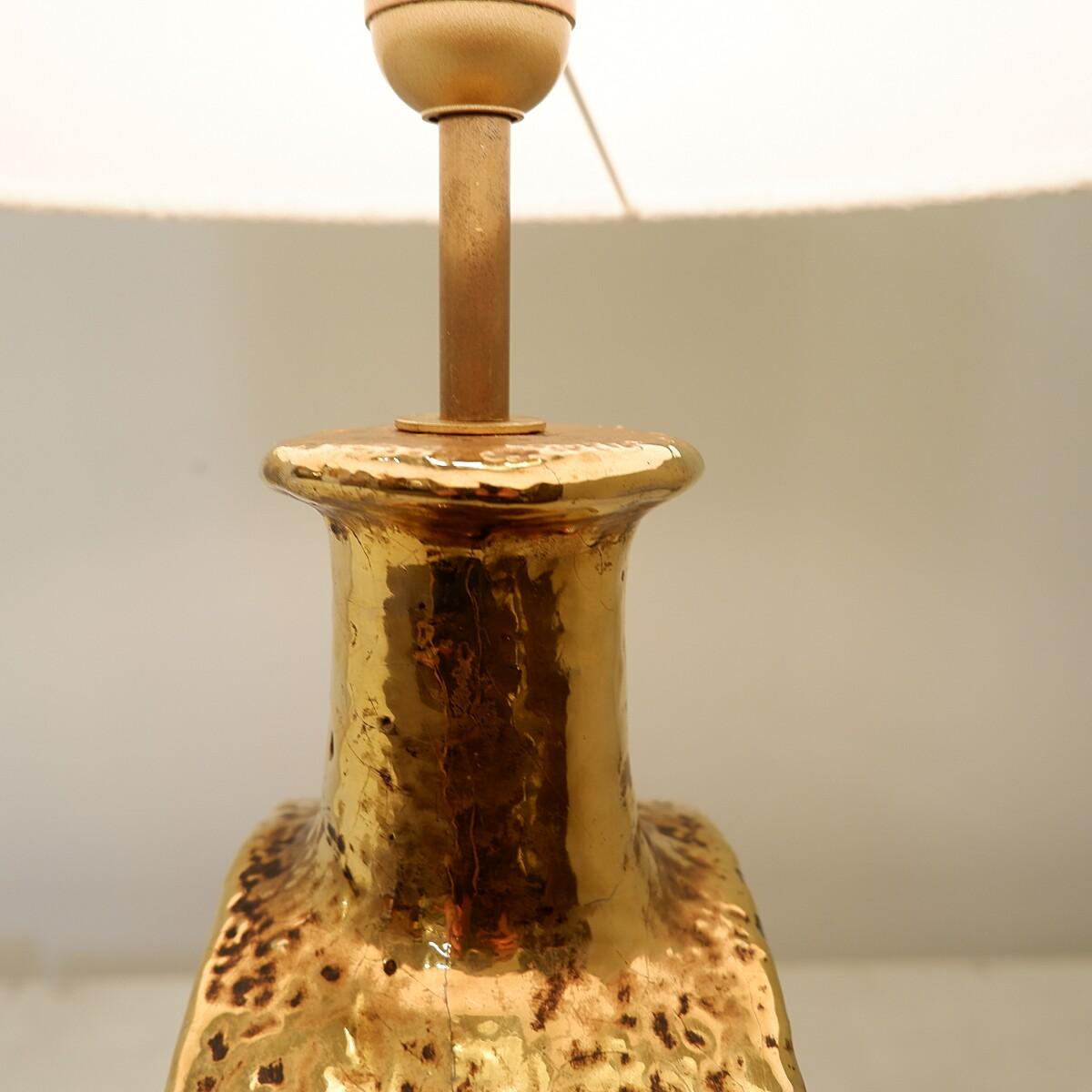 20th Century Mid-Century Italian Gold ceramic Table Lamp For Sale