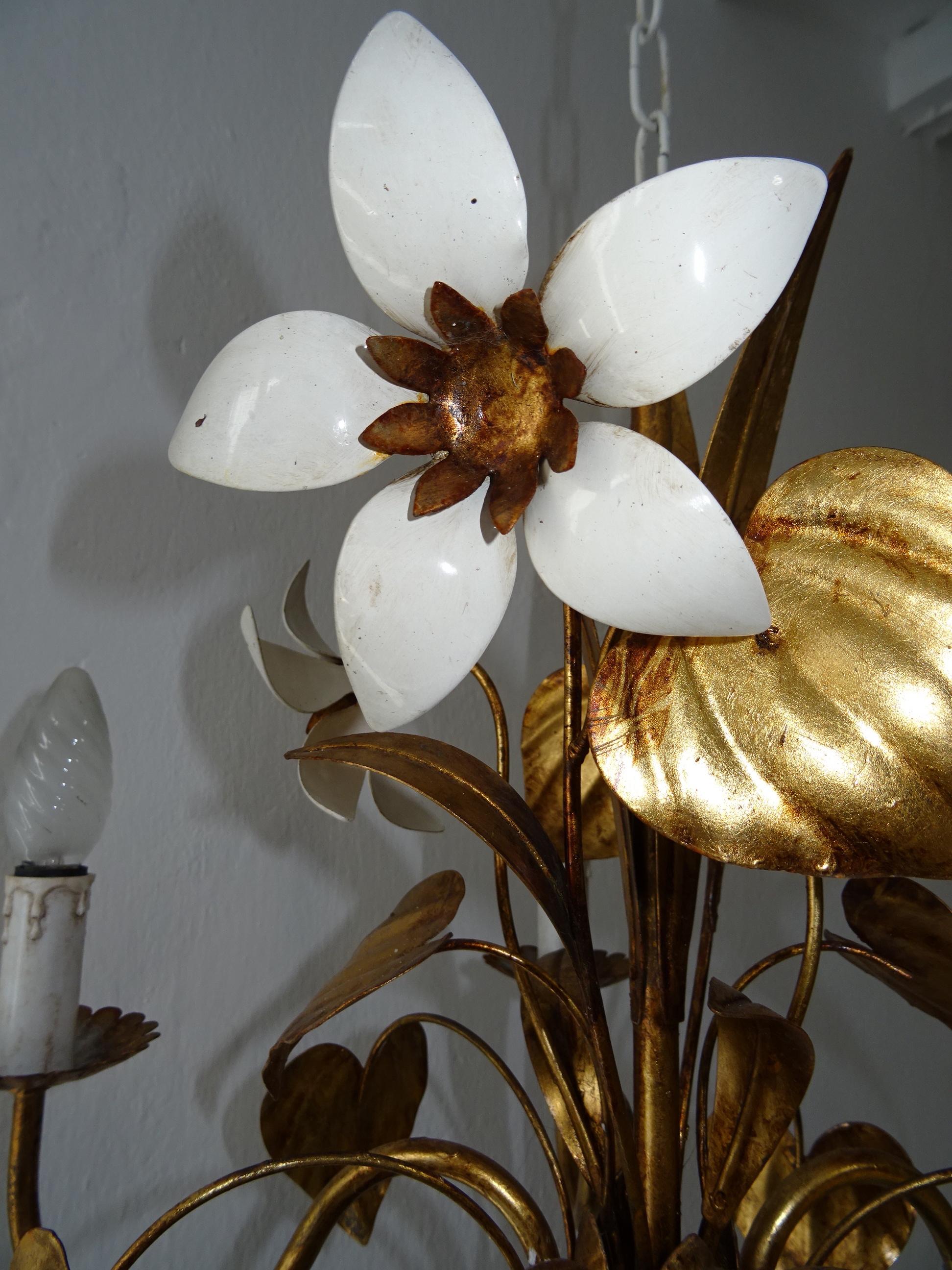Mid-Century Italian Gold & White Hollywood Regency Flower Chandelier, c 1950 For Sale 1
