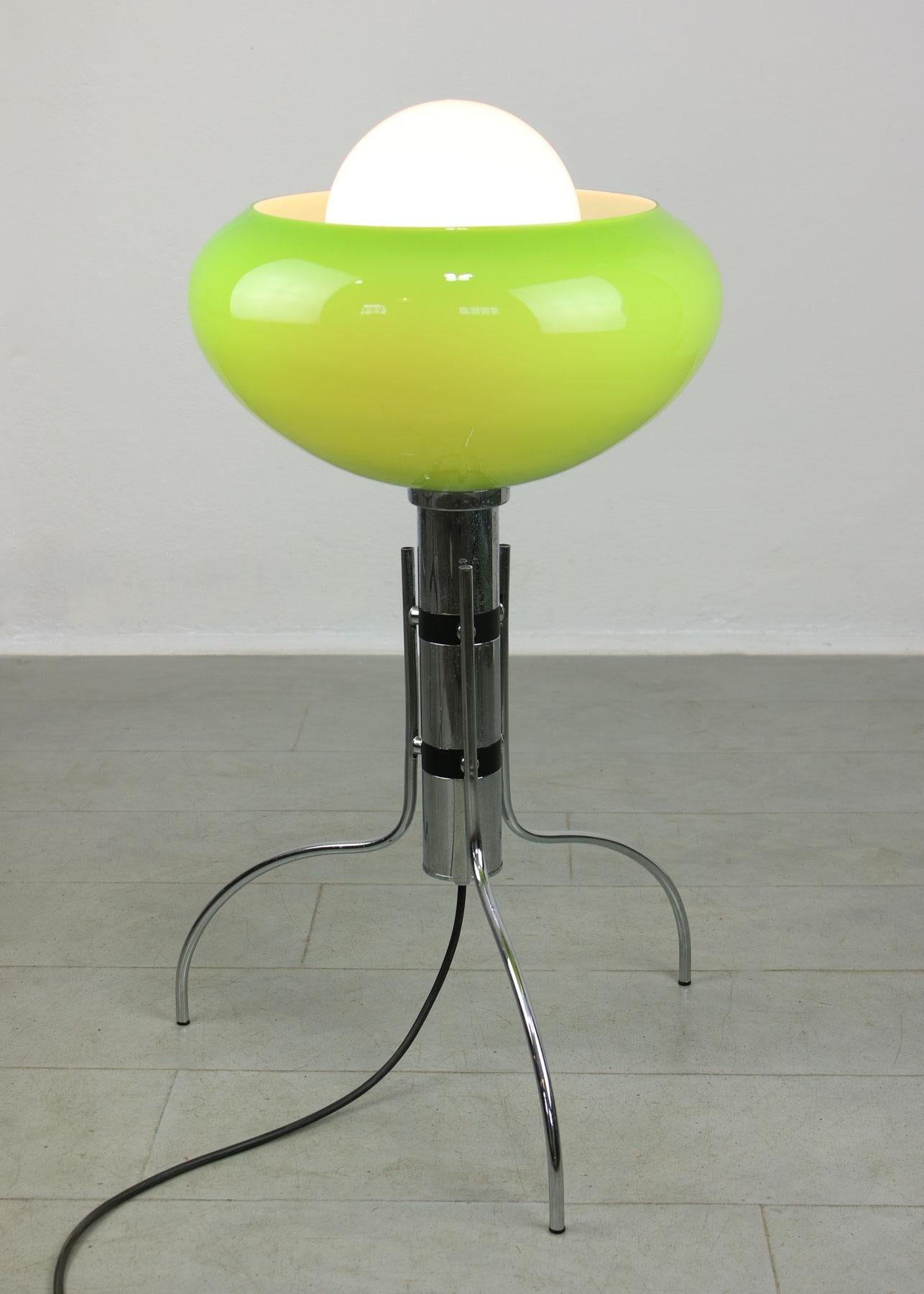 Mid-Century Italian Green Glass Floor Lamp For Sale 5