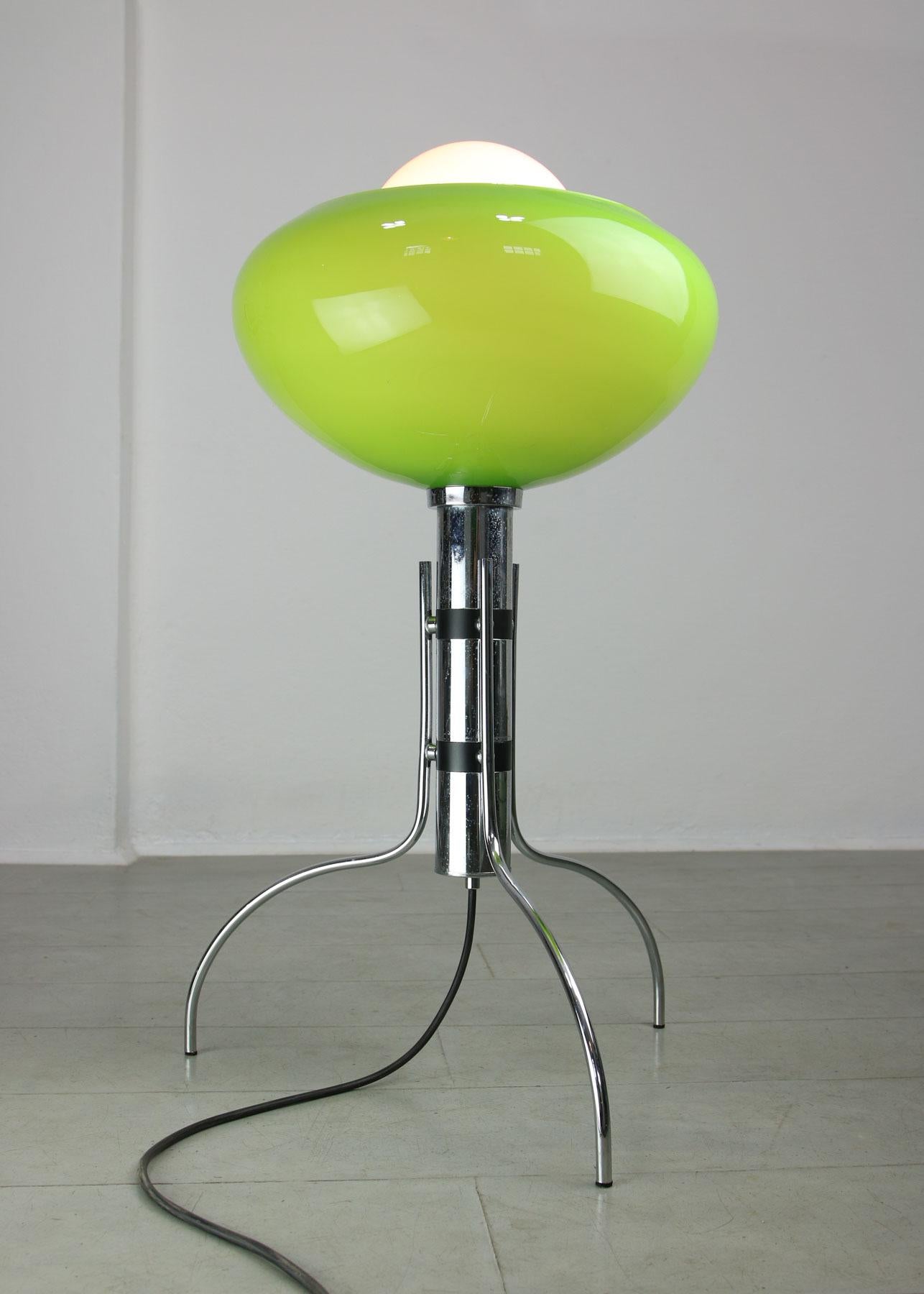 Mid-Century Italian Green Glass Floor Lamp For Sale 8