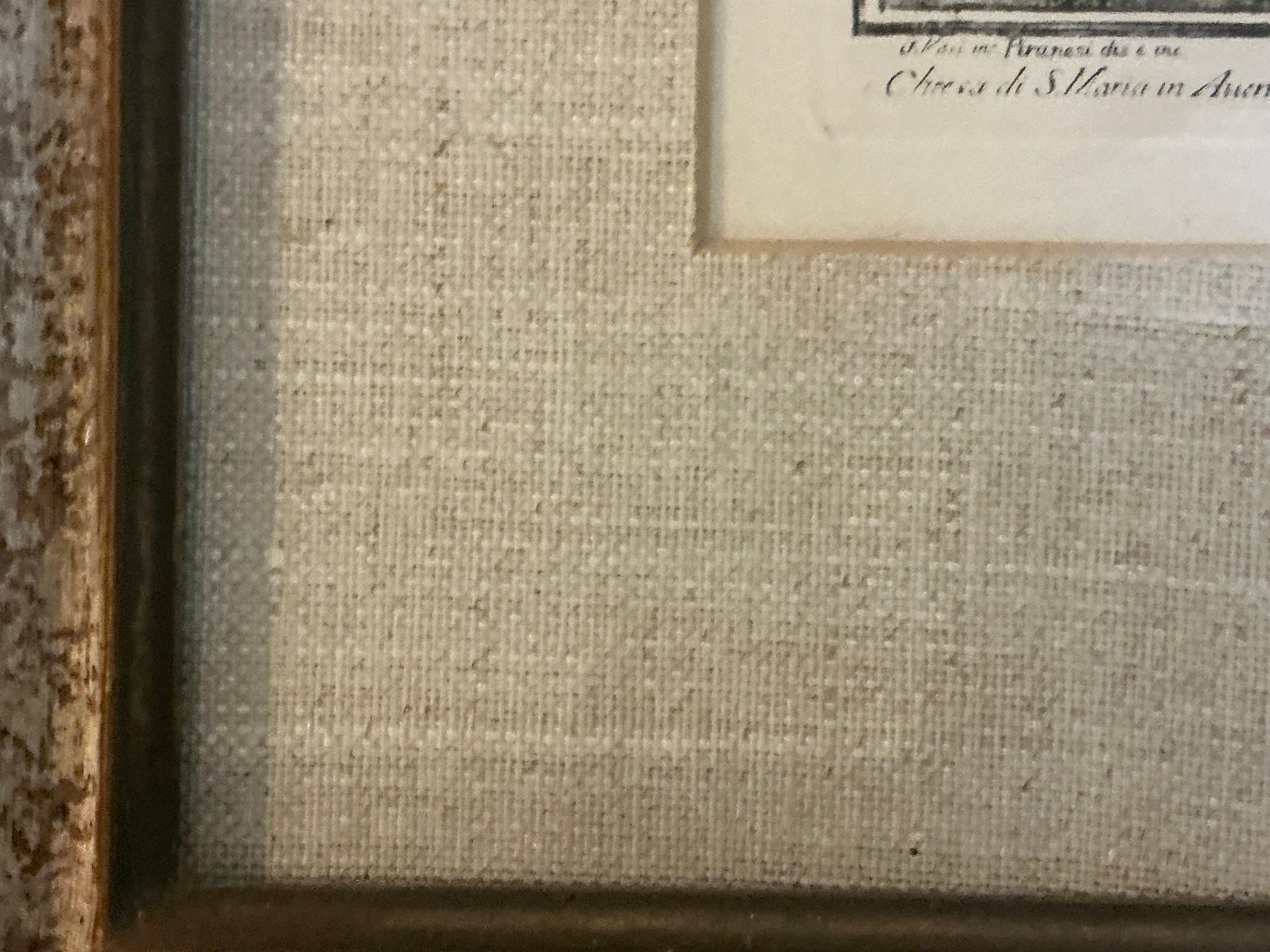Italienische handkolorierte Gravuren von Rom aus der Mitte des Jahrhunderts – gerahmtes vergoldetes Holz / Leinen im Zustand „Gut“ im Angebot in Kennesaw, GA