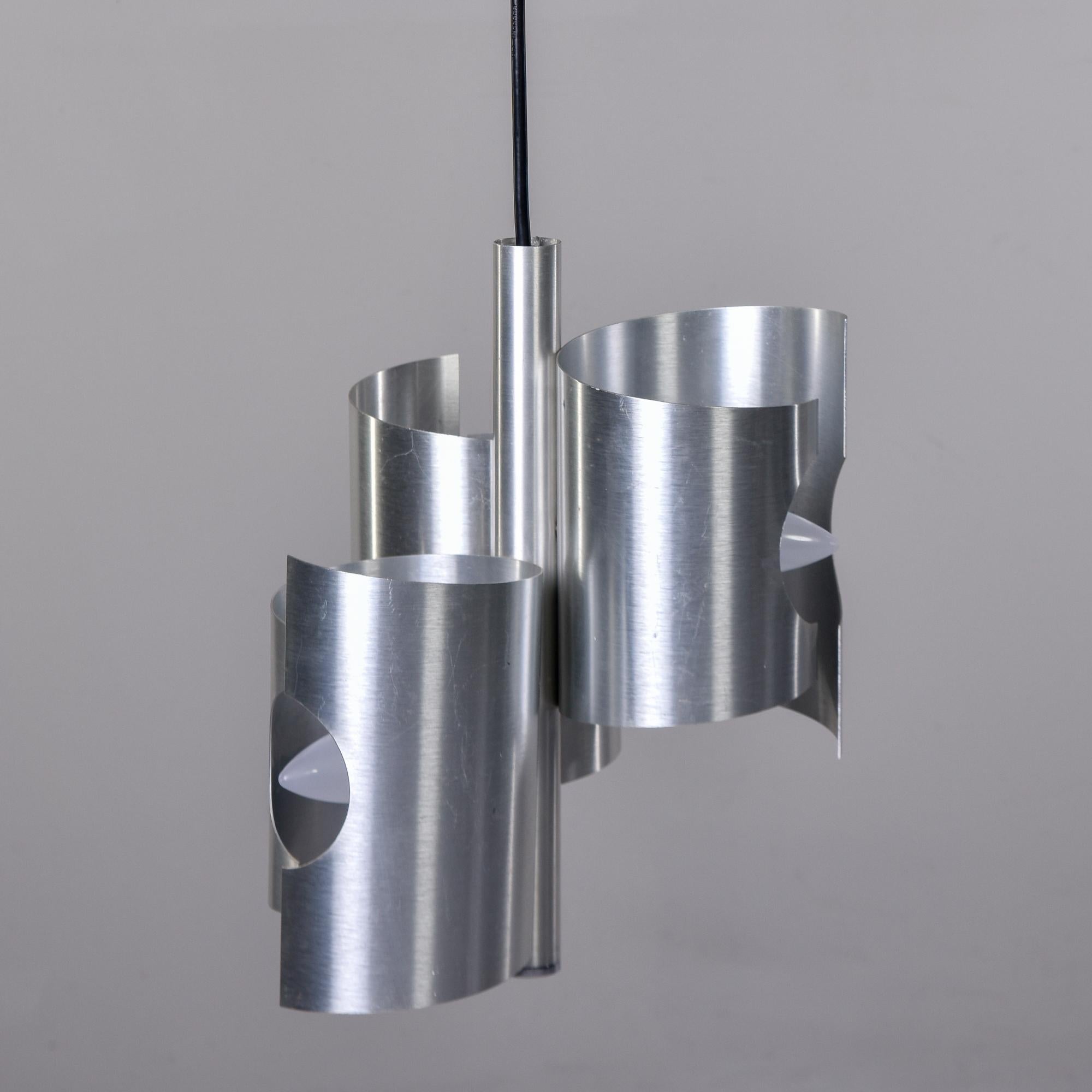 20ième siècle Suspension italienne du milieu du siècle en aluminium à trois Lights en vente