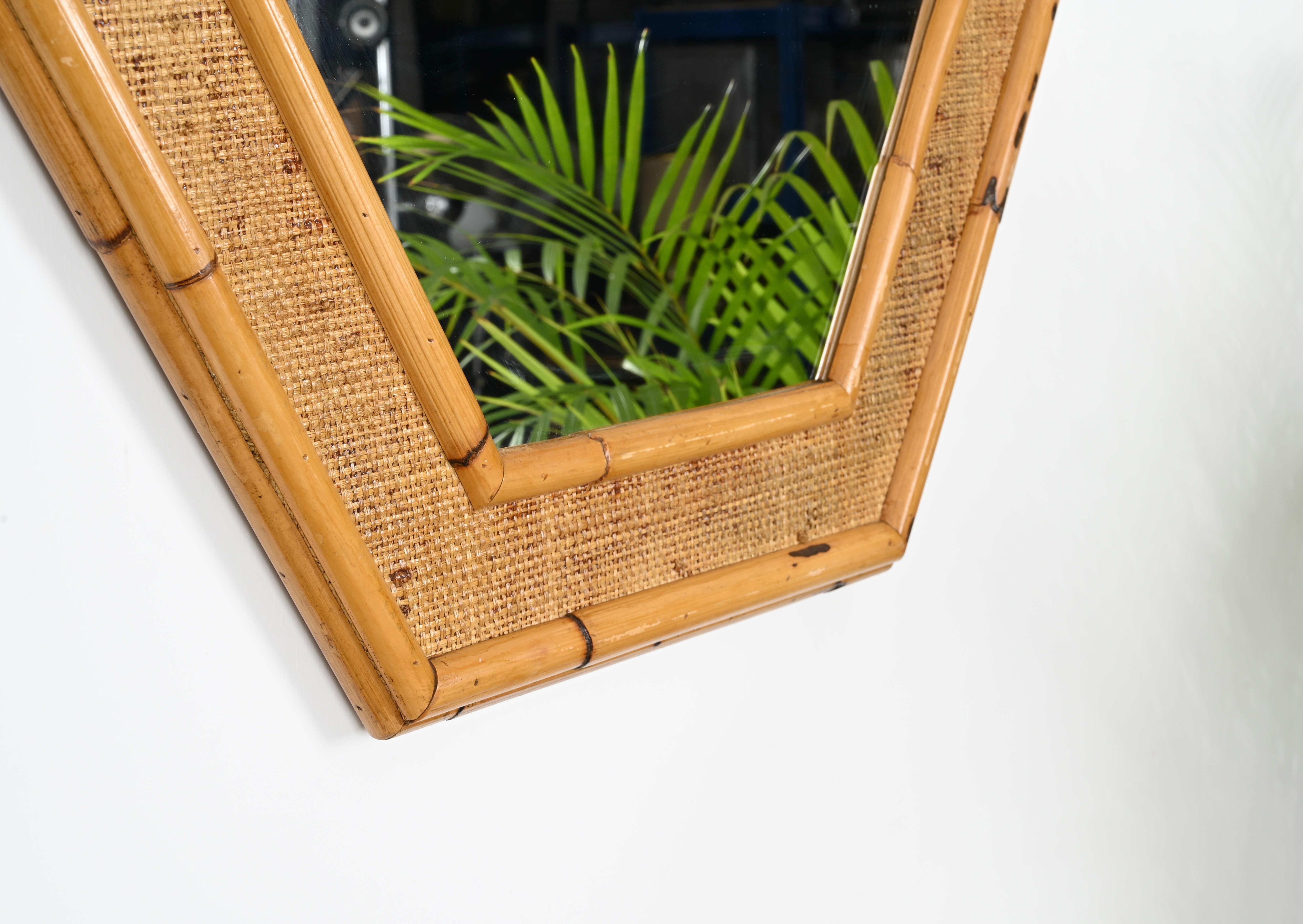 Mid-Century Italian Hexagonal Mirror in Rattam and Bamboo, Italy 1970s In Good Condition For Sale In Roma, IT