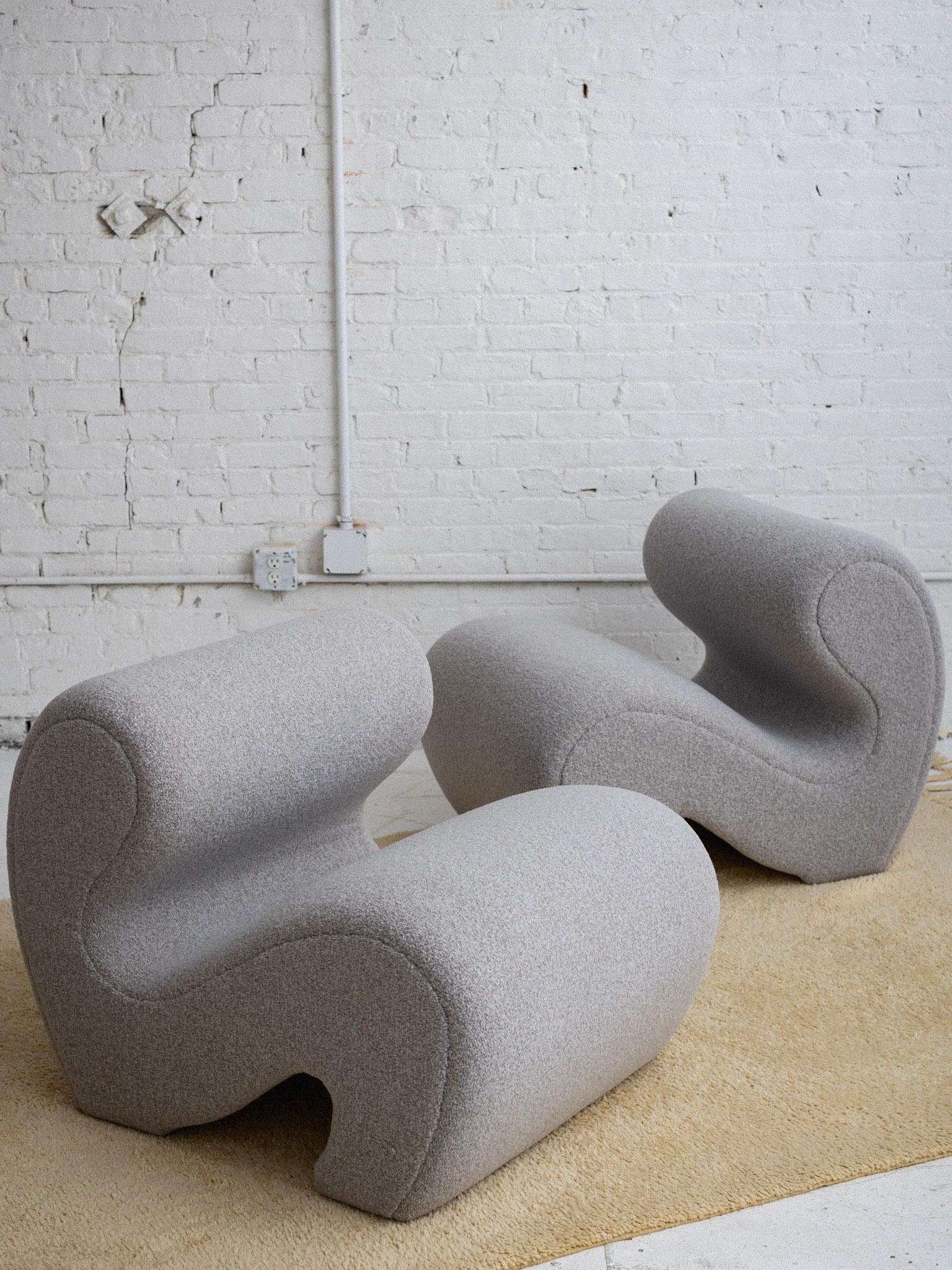 Midcentury Italian Inspired Serpentine Occasional Chair In New Condition For Sale In Brooklyn, NY