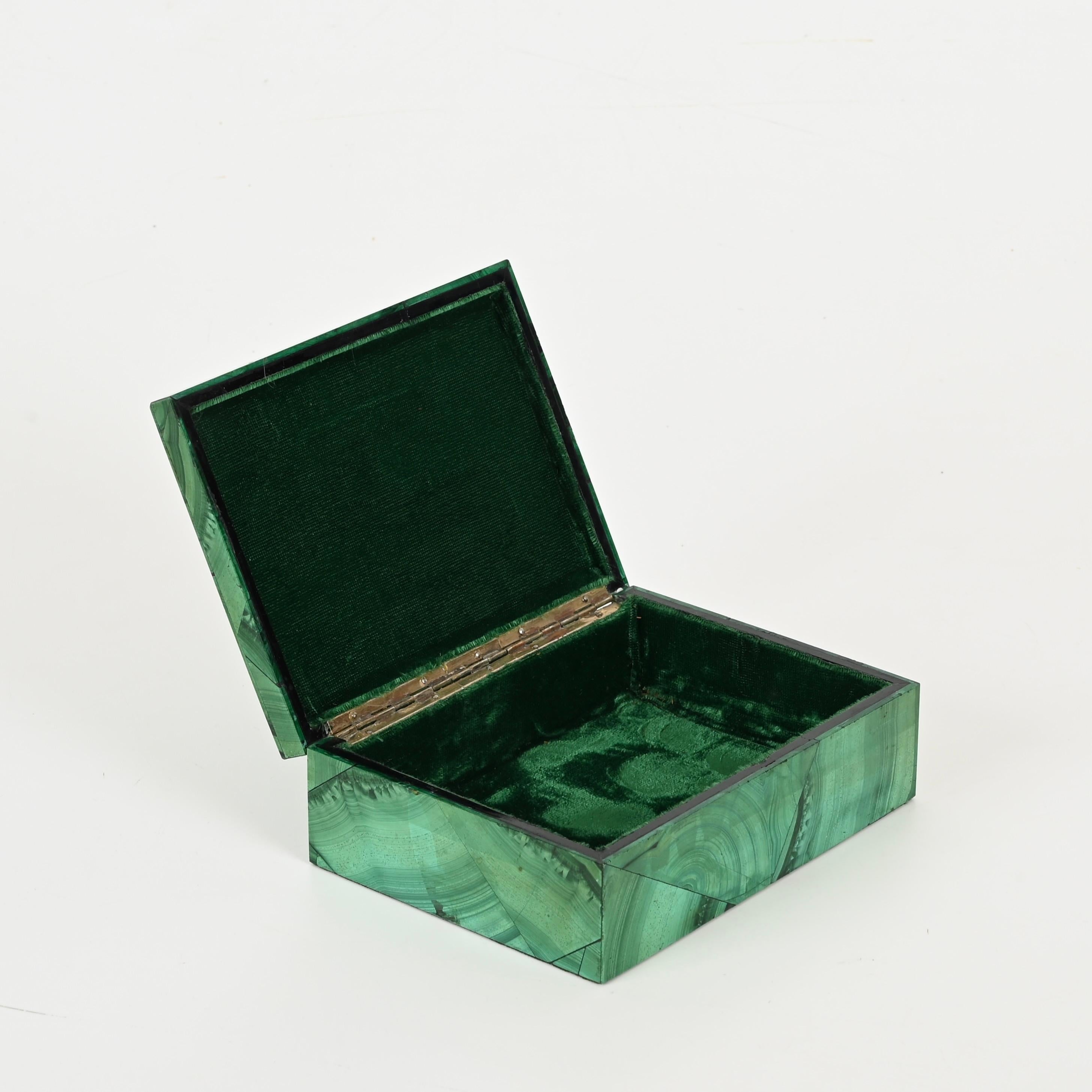 Mid-Century moderno Scatola decorativa per gioielli italiana di metà secolo in marmo verde malachite, anni '50 in vendita