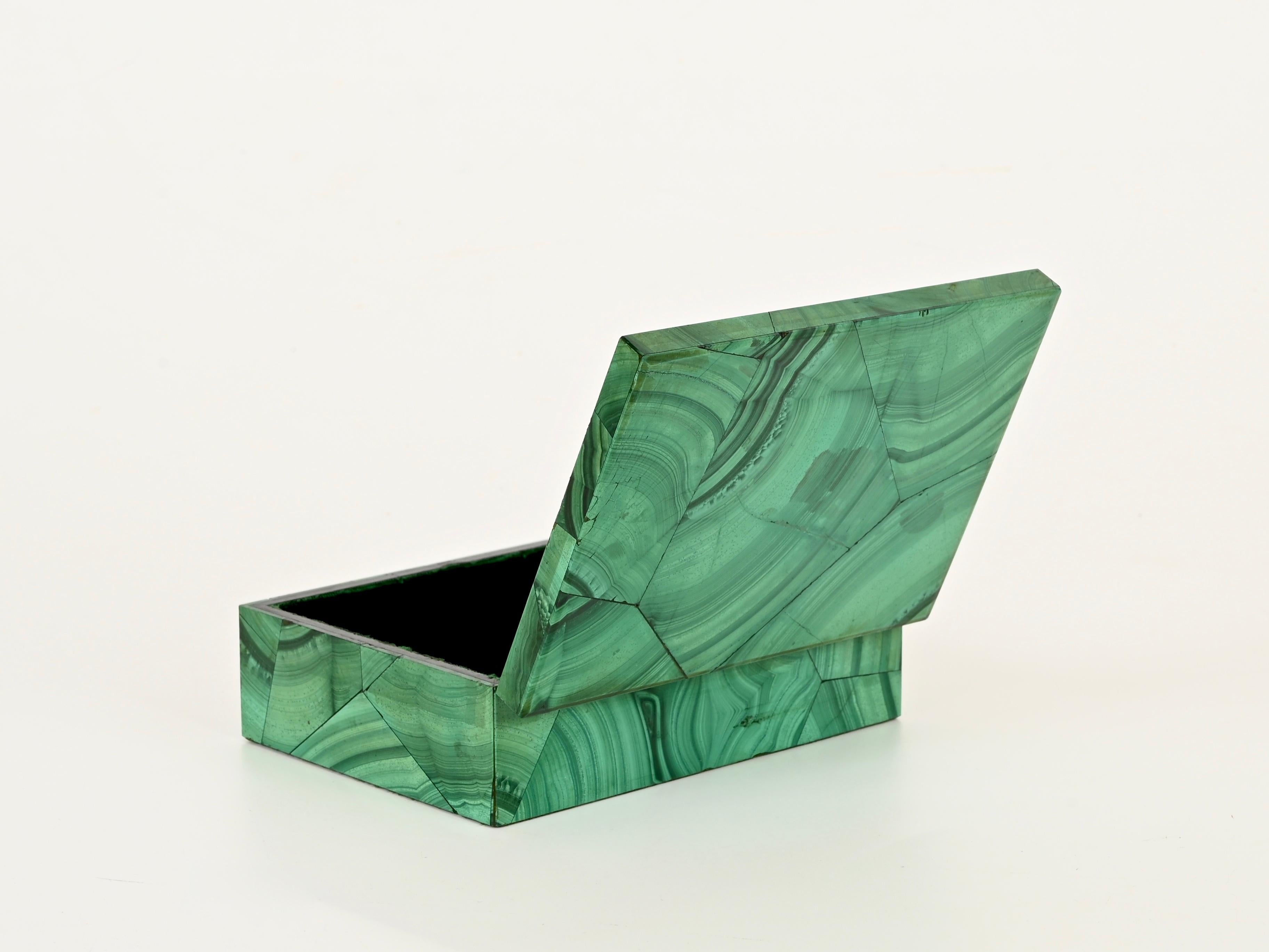 Scatola decorativa per gioielli italiana di metà secolo in marmo verde malachite, anni '50 In condizioni buone in vendita a Roma, IT