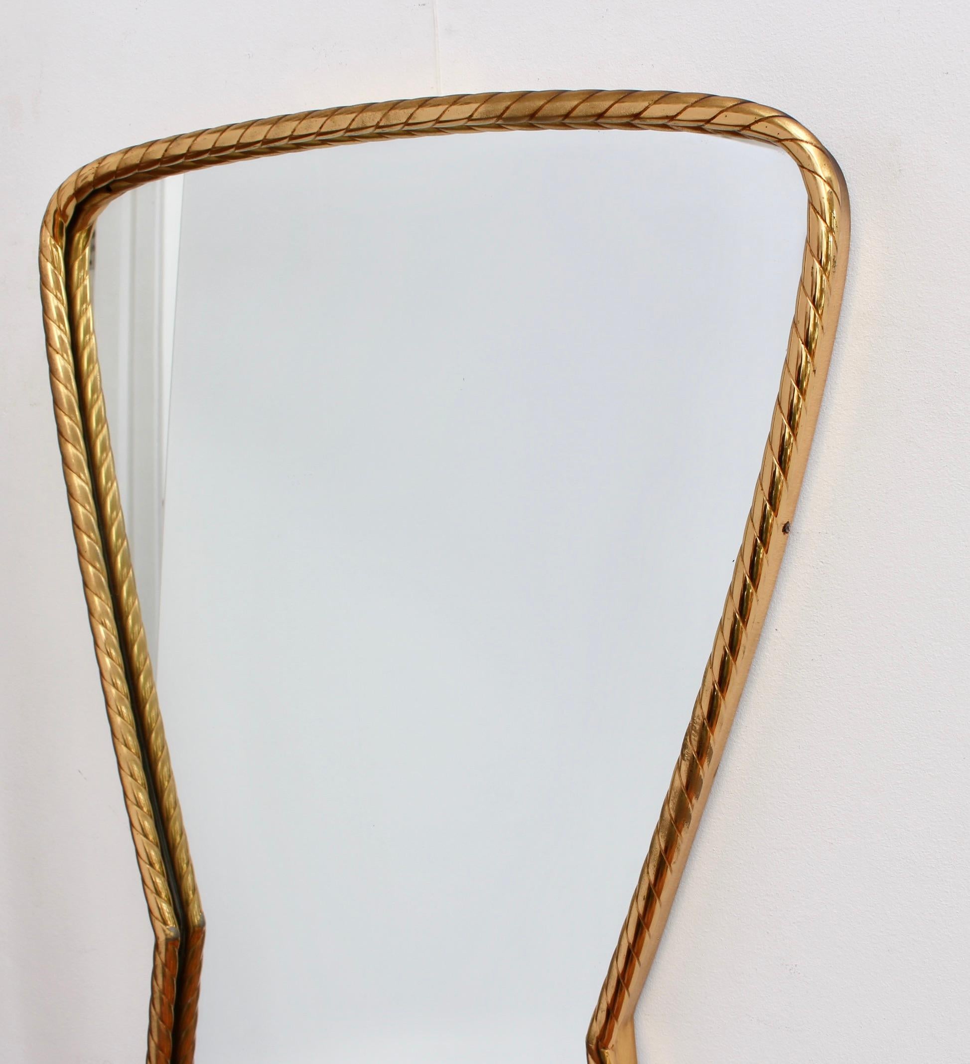 Midcentury Italian Keyhole-Shaped Wall Mirror with Rope Pattern Brass Frame 3