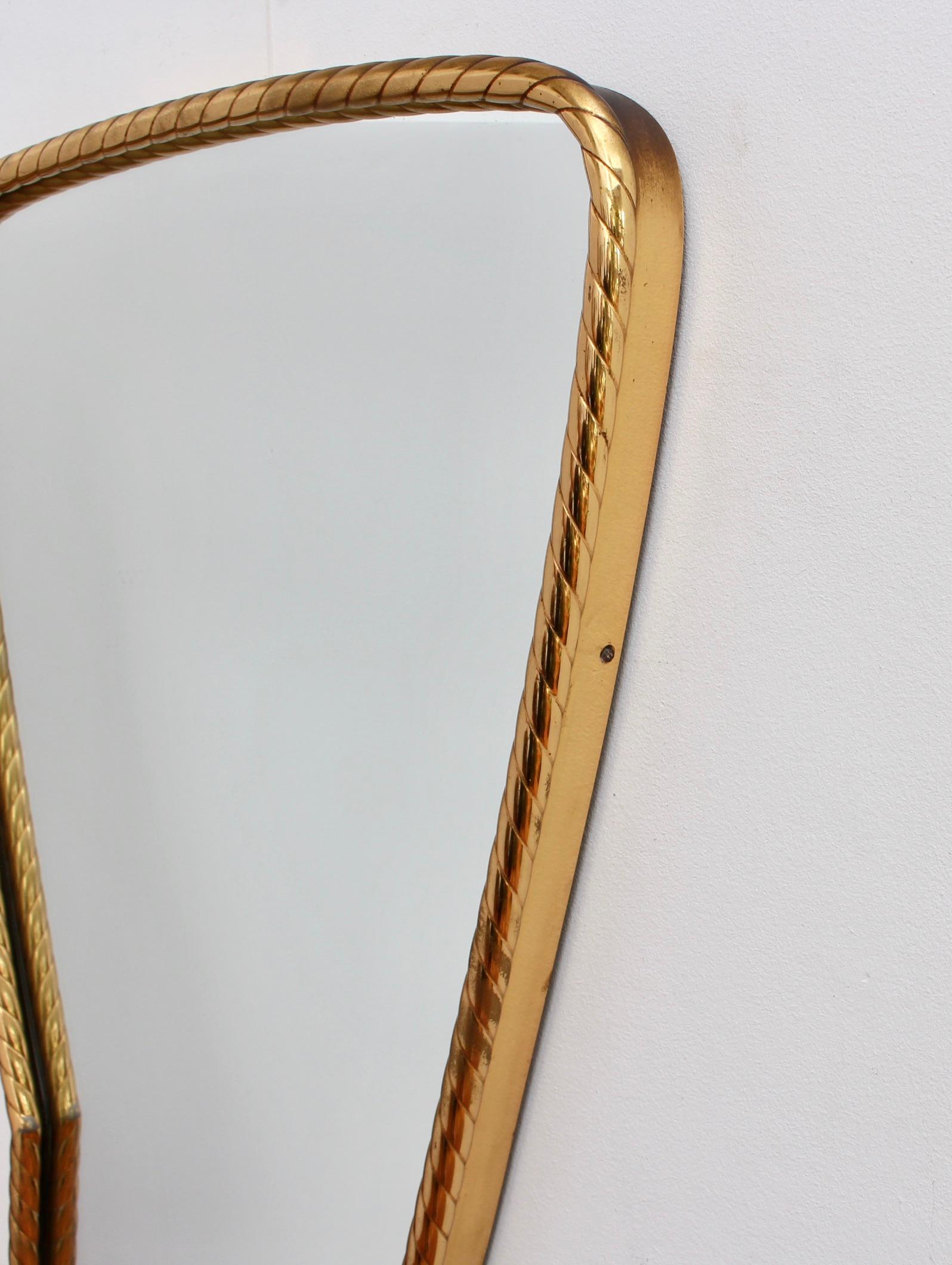Midcentury Italian Keyhole-Shaped Wall Mirror with Rope Pattern Brass Frame 4