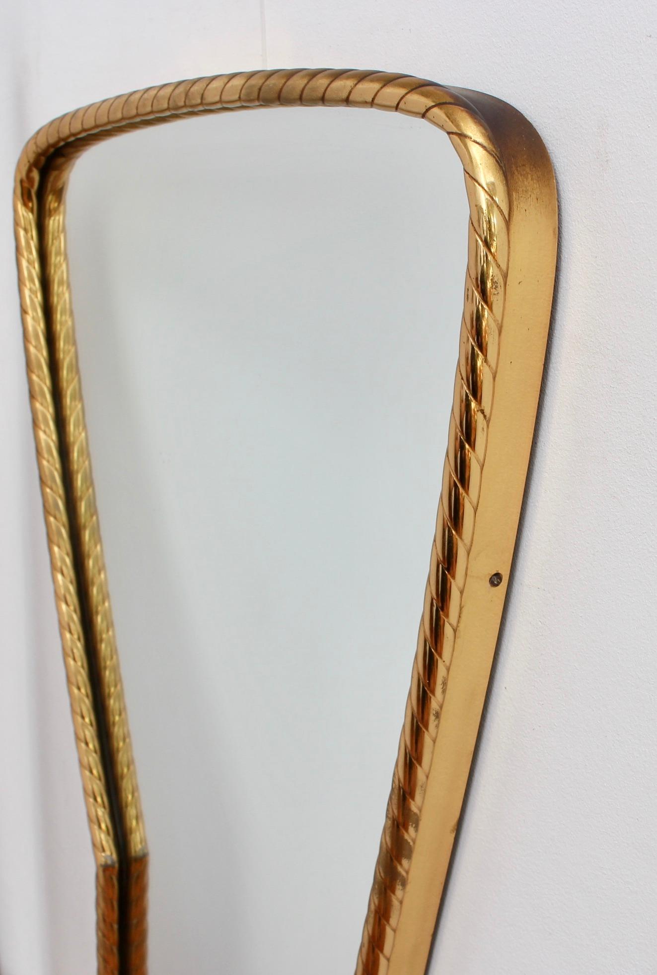 Midcentury Italian Keyhole-Shaped Wall Mirror with Rope Pattern Brass Frame 5
