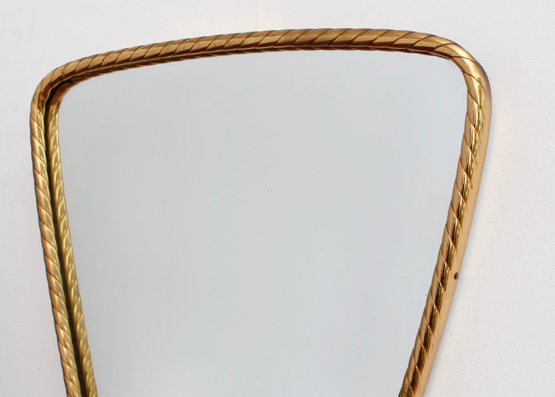 Midcentury Italian Keyhole-Shaped Wall Mirror with Rope Pattern Brass Frame 2