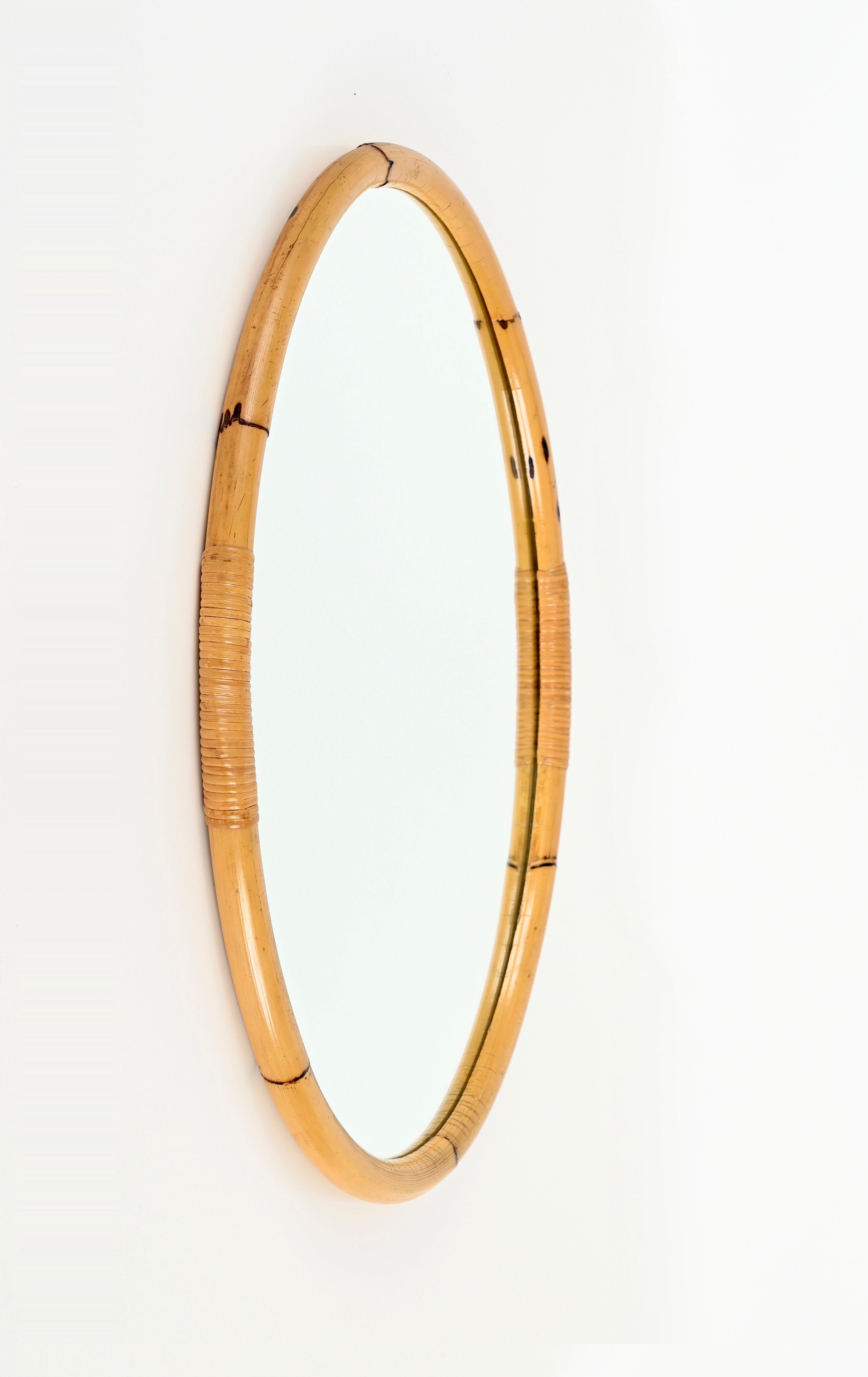 Großer ovaler Spiegel aus geschwungenem Bambus, Rattan und Weidengeflecht aus der Mitte des Jahrhunderts, 1970er Jahre im Angebot 6
