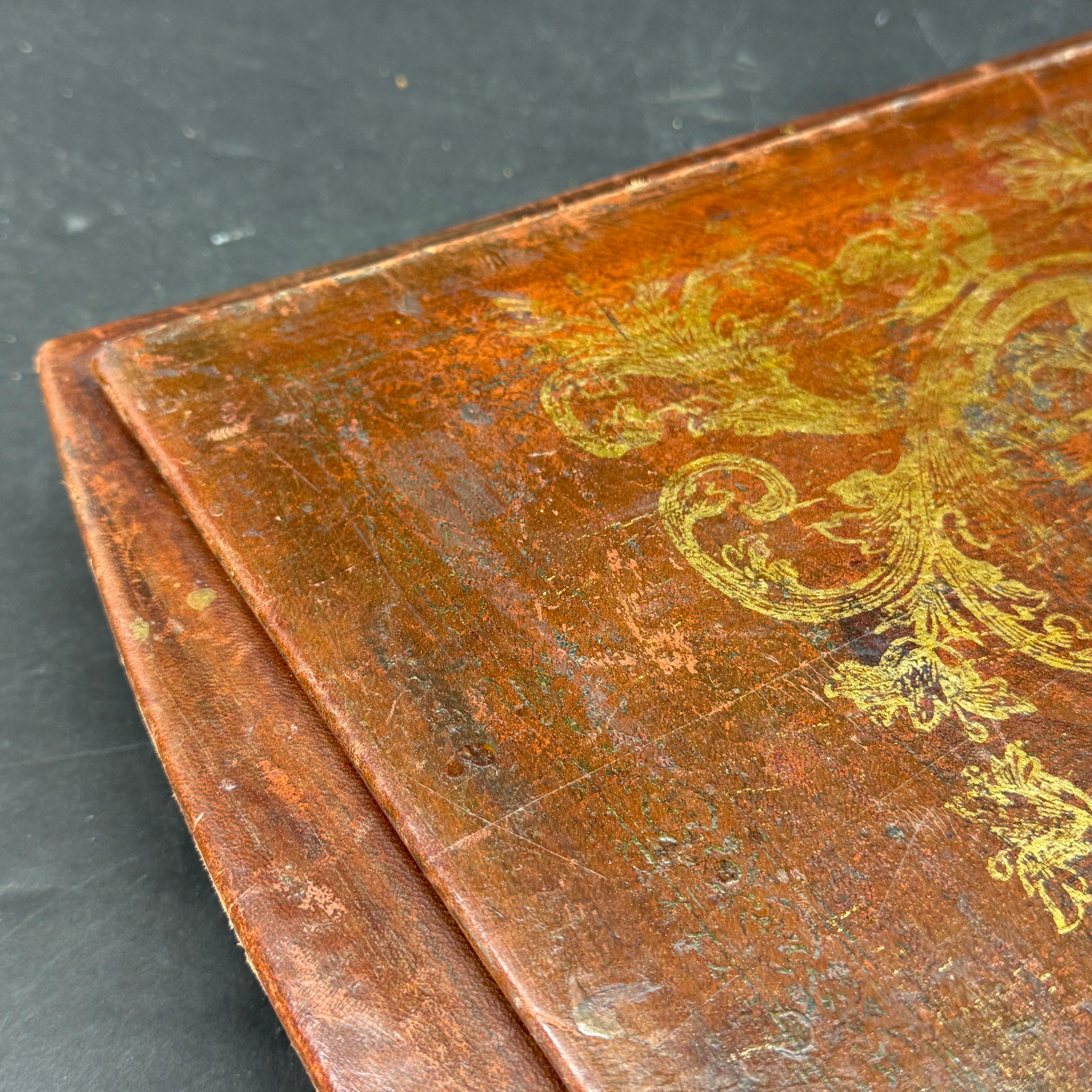 Mid-Century Italian Leather Gold Leaf Embossed Desk Blotter en venta 4