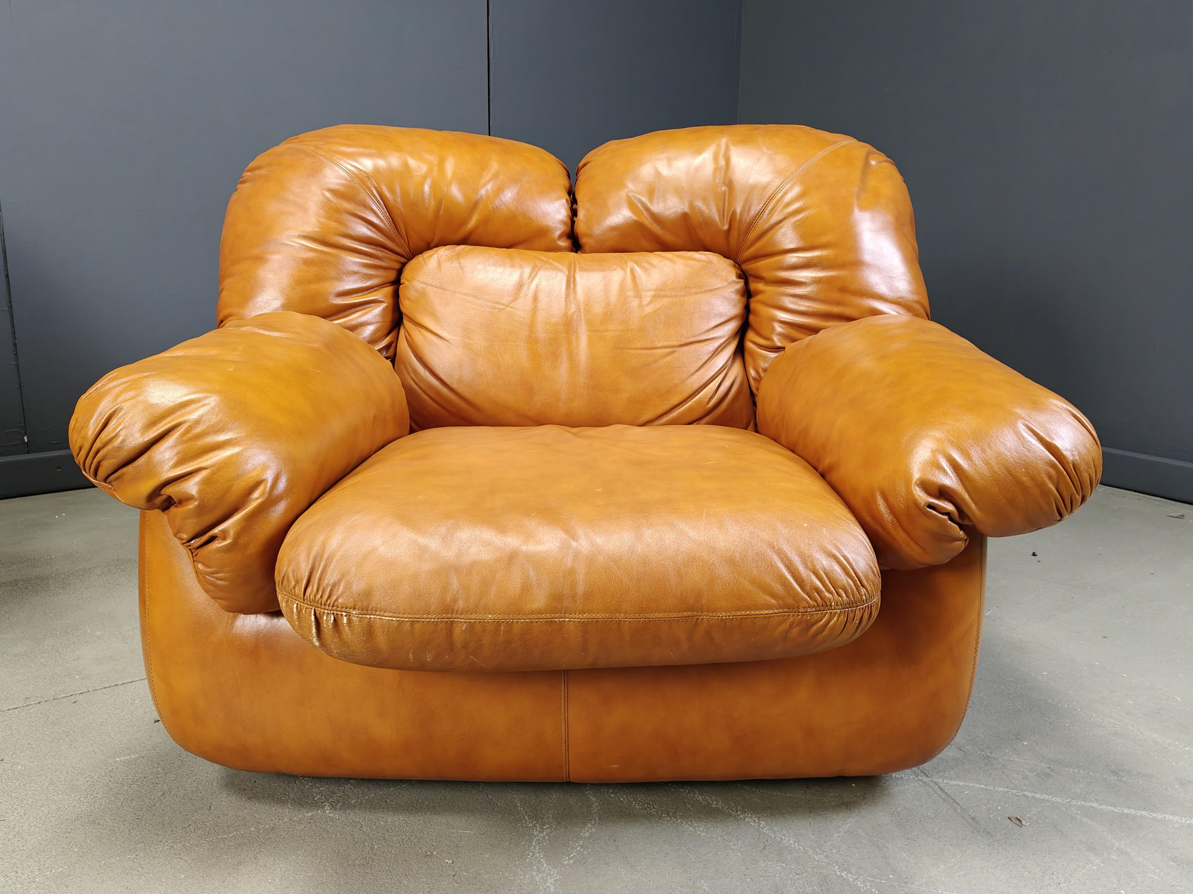Ensemble de canapés en cuir italien du milieu du siècle par Ercol Biella pour Grappeggia, 1970 en vente 4