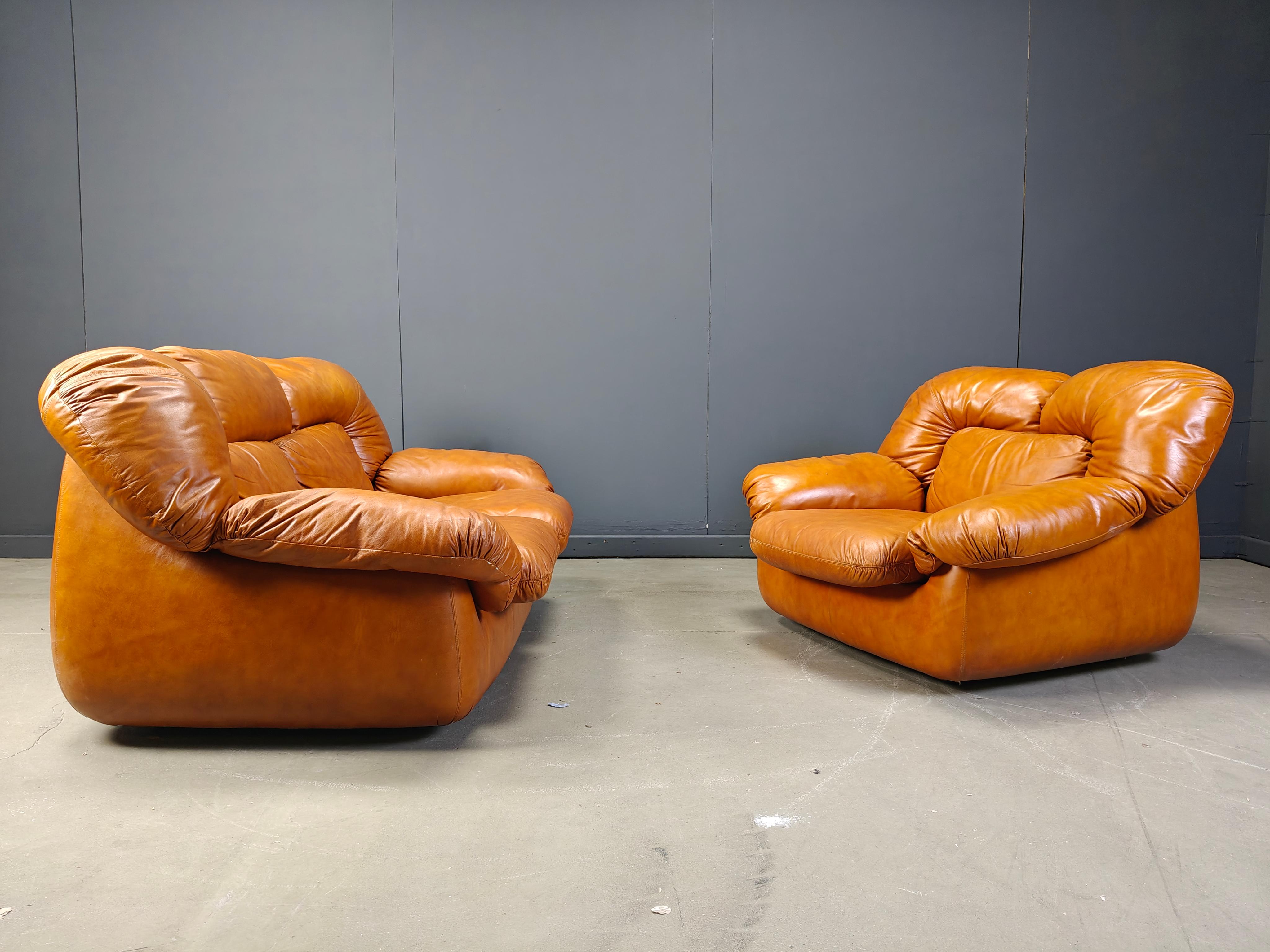 Cuir Ensemble de canapés en cuir italien du milieu du siècle par Ercol Biella pour Grappeggia, 1970 en vente