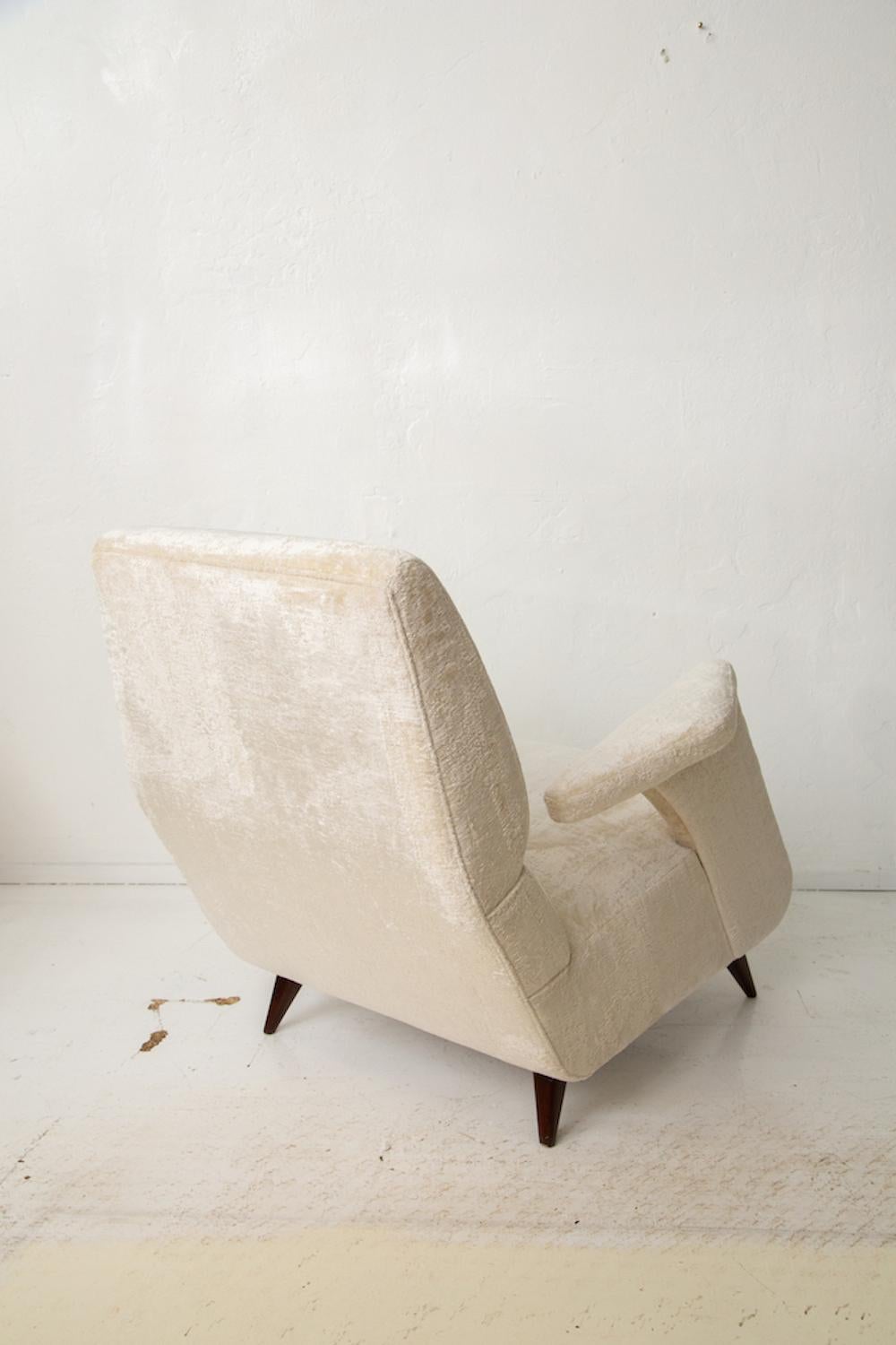 Mid-Century Italian Lounge Chairs in the Manner of Ico Parisi 5