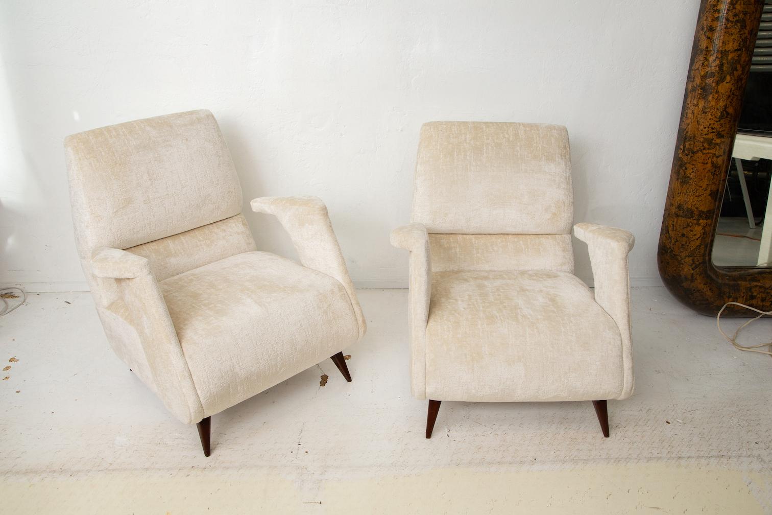 Mid-Century Modern Mid-Century Italian Lounge Chairs in the Manner of Ico Parisi