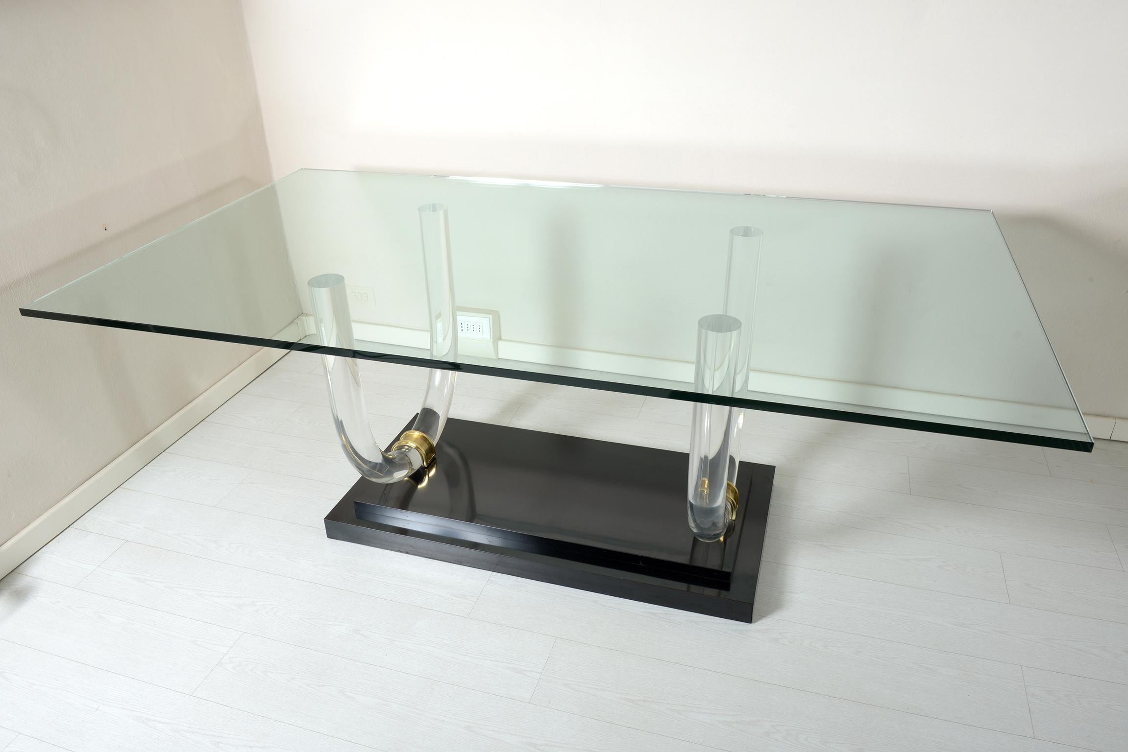 Midcentury Italian Lucite Brass and Glass Dining Table, 1970 In Good Condition In Firenze, Toscana