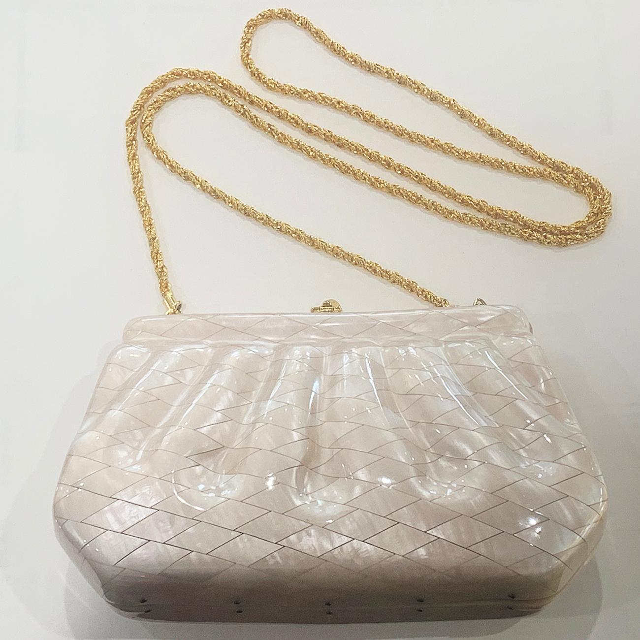 Mid Century Italian Lucite evening purse or minaudiere For Sale 2
