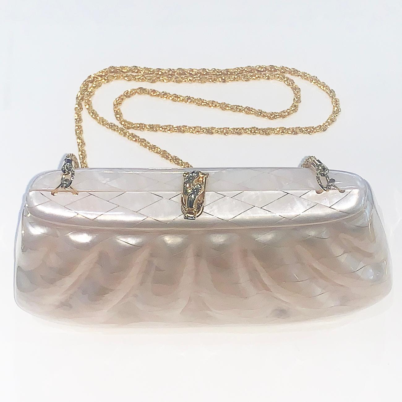 Mid Century Italian Lucite evening purse or minaudiere For Sale 4