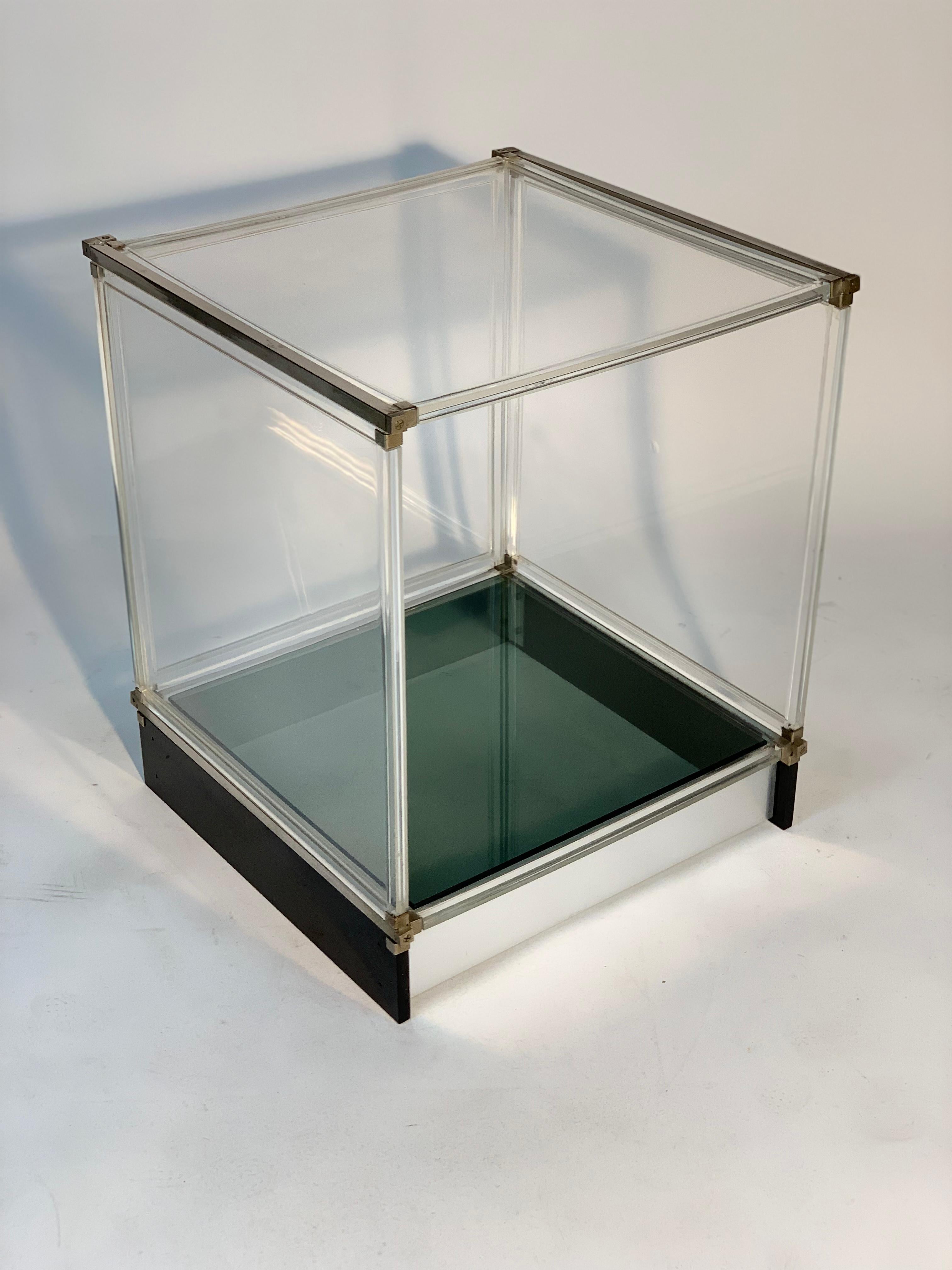 Mid Century Italian Lucite Glass and Metal Side Table or Night Stand For Sale 1