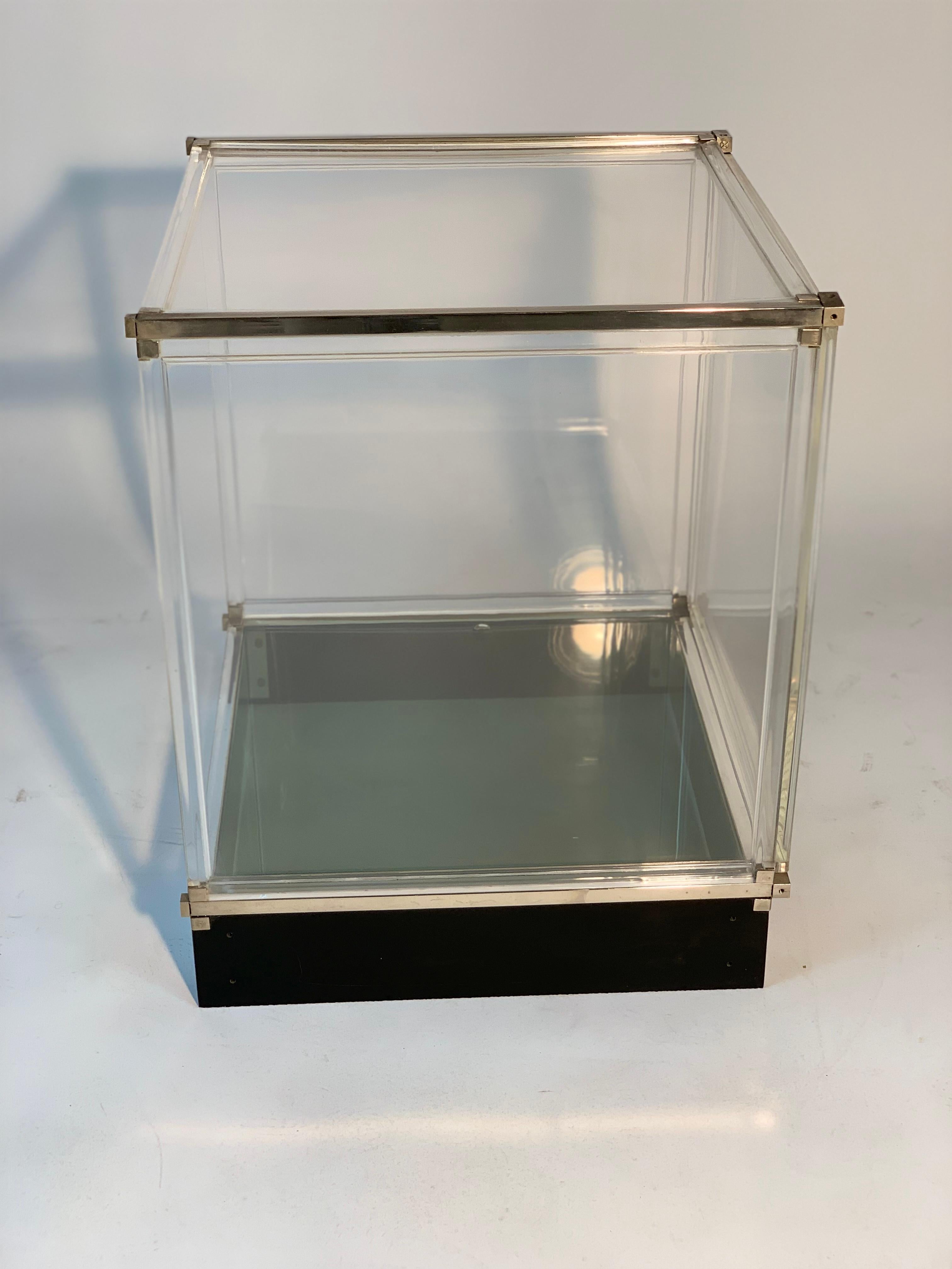 Mid Century Italian Lucite Glass and Metal Side Table or Night Stand For Sale 3