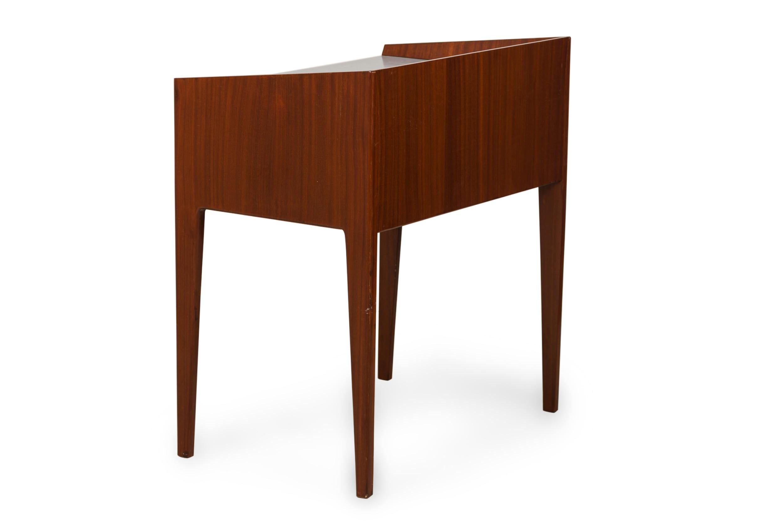 Mid-Century Italian Mahogany and Formica End / Side Tables (Style of Gio Ponti) In Good Condition For Sale In New York, NY