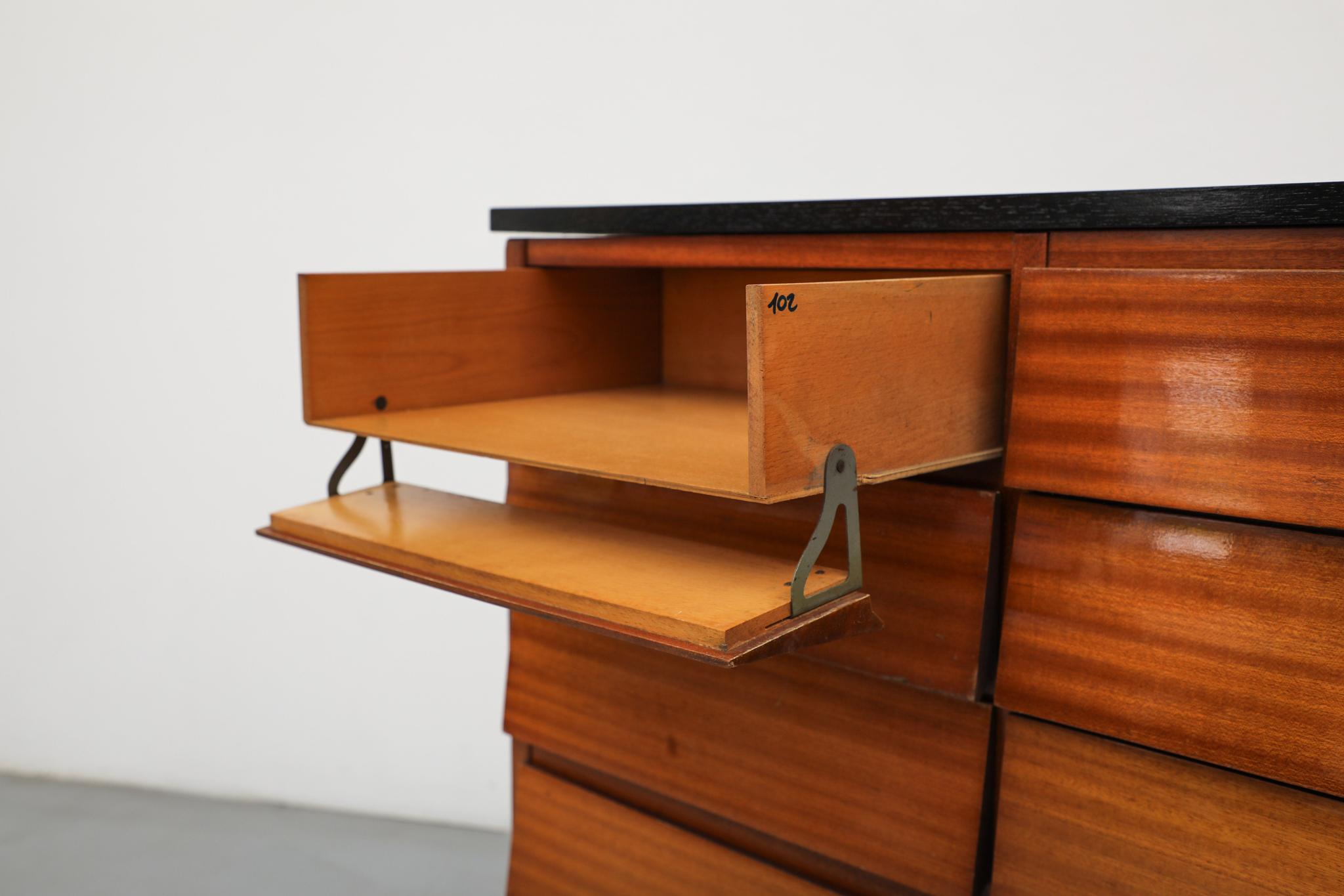Cabinet d'archives italien en acajou du milieu du siècle, dans le style de Gio Ponti en vente 10