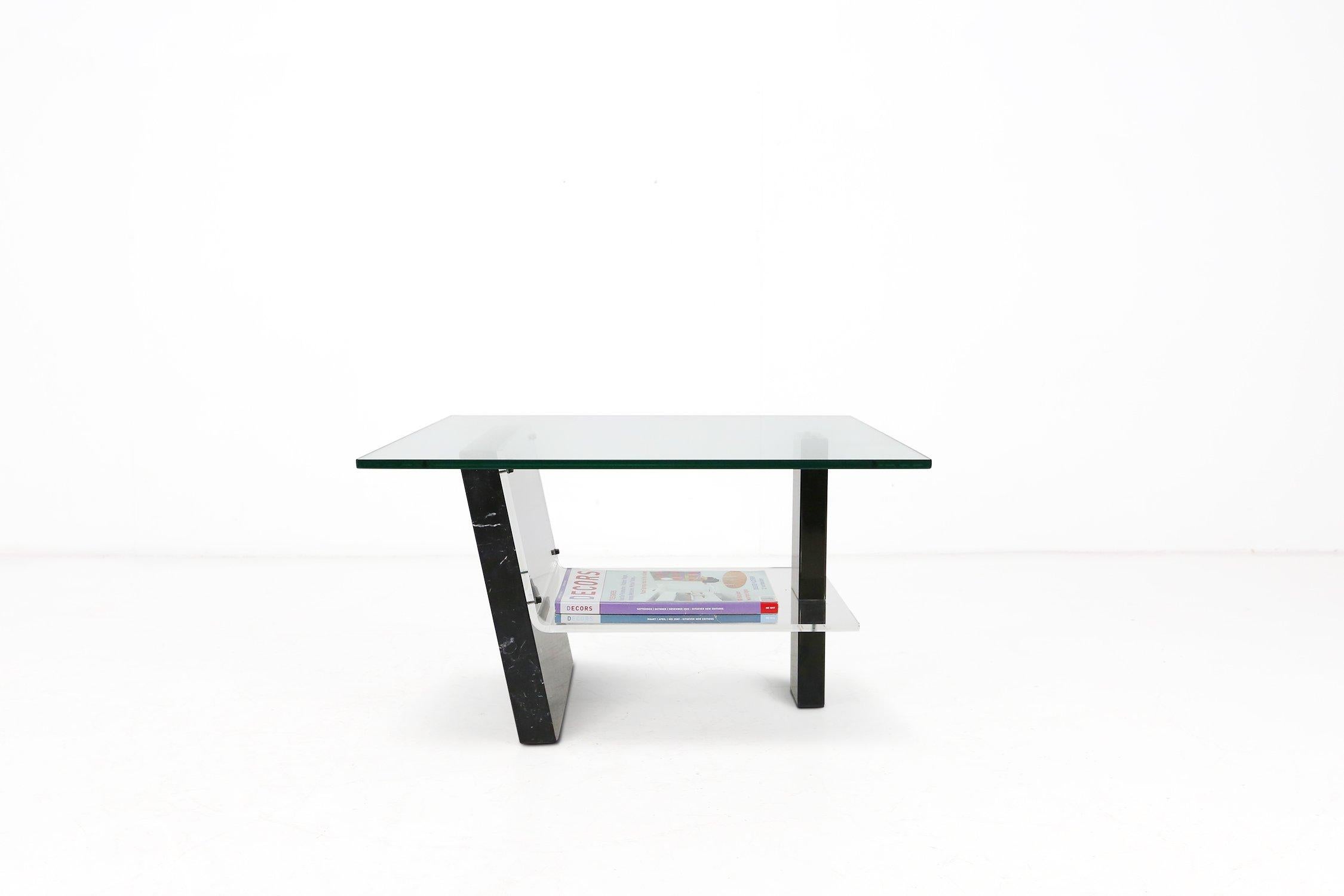 Mesa de centro italiana de mármol y cristal de mediados de siglo, años 70 en venta 2
