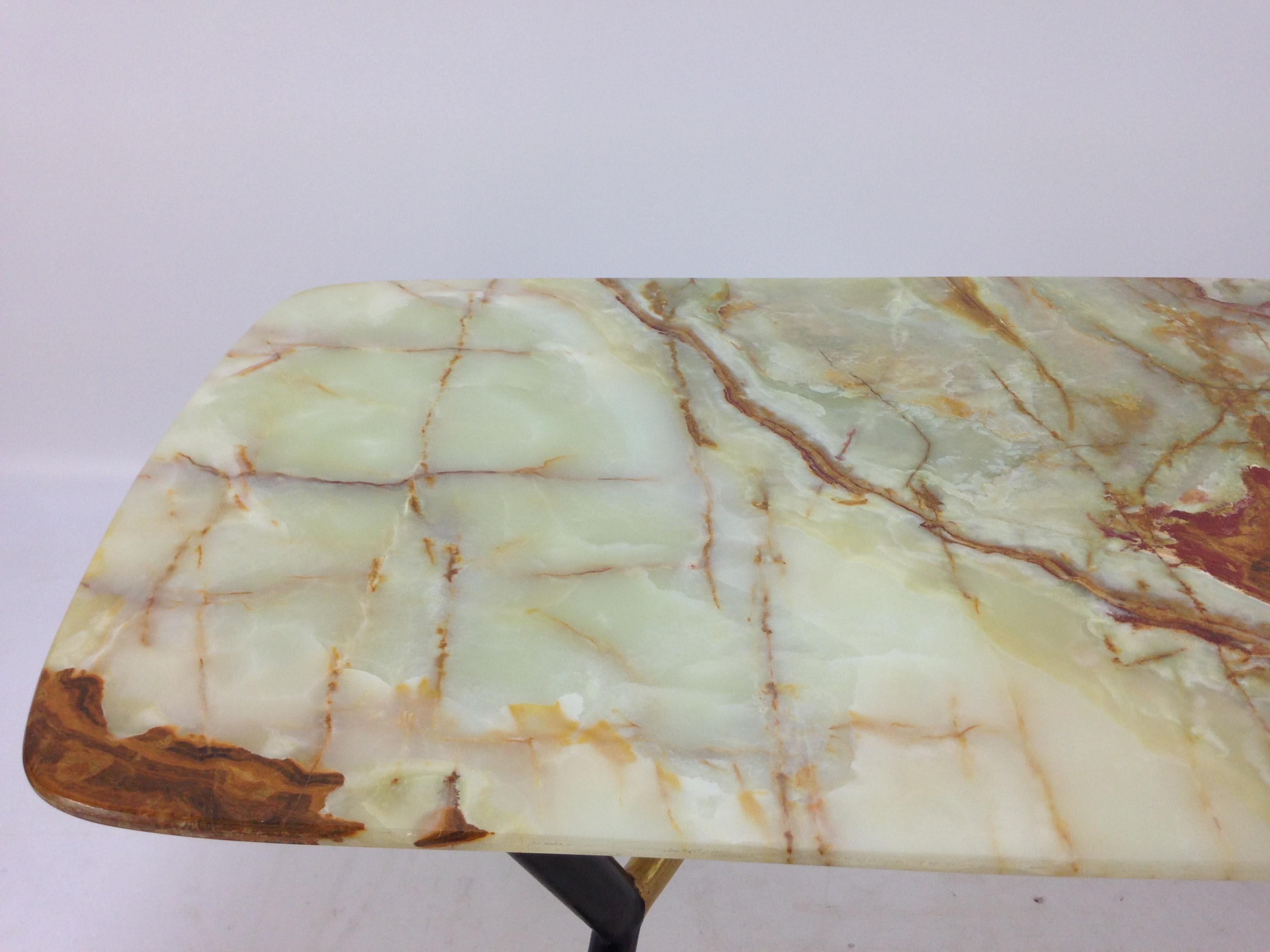 Laiton Table basse italienne en marbre du milieu du siècle dernier, années 1950 en vente