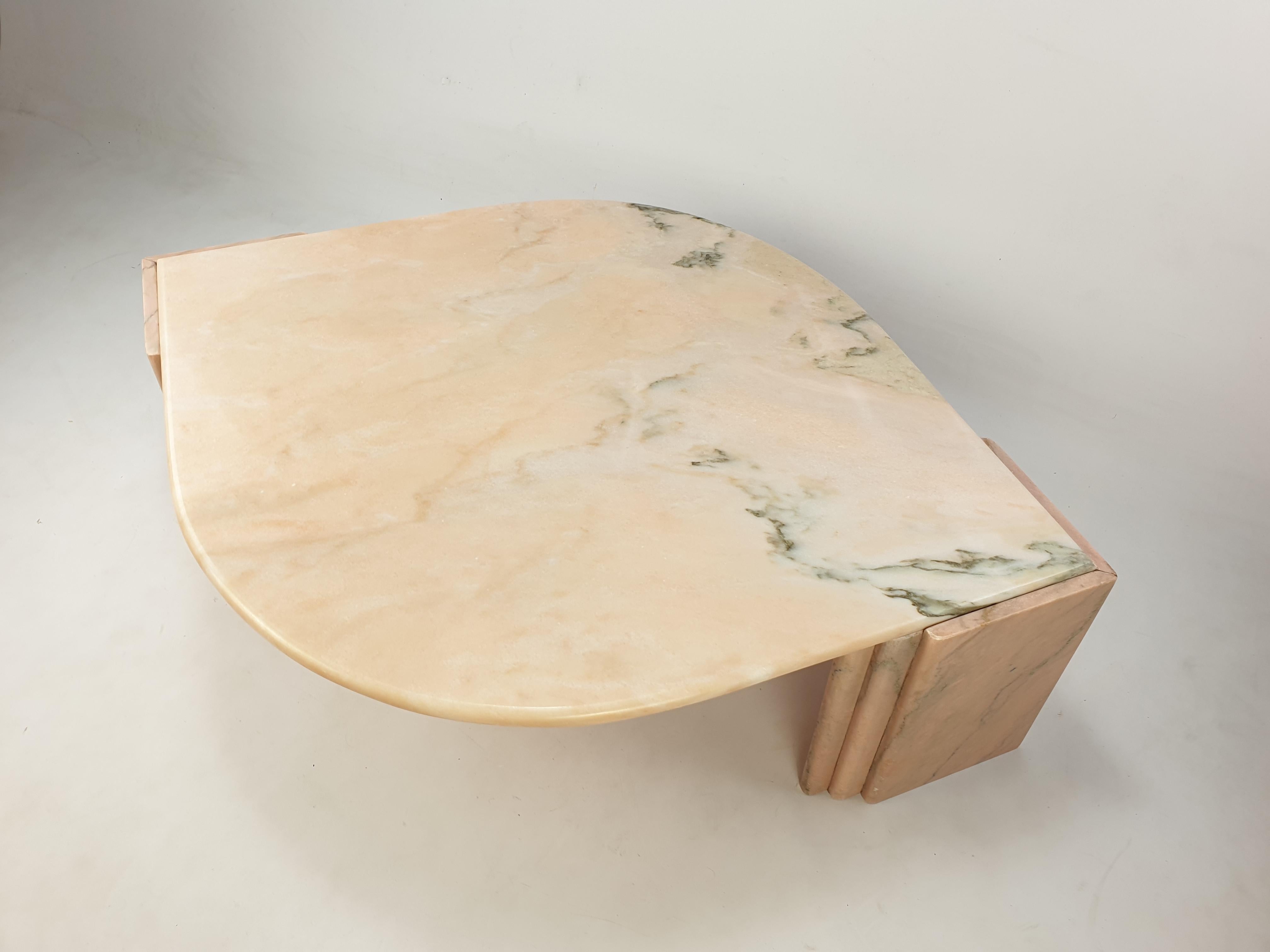 Mid-Century Italian Marble Coffee Table, 1980s In Good Condition For Sale In Oud Beijerland, NL