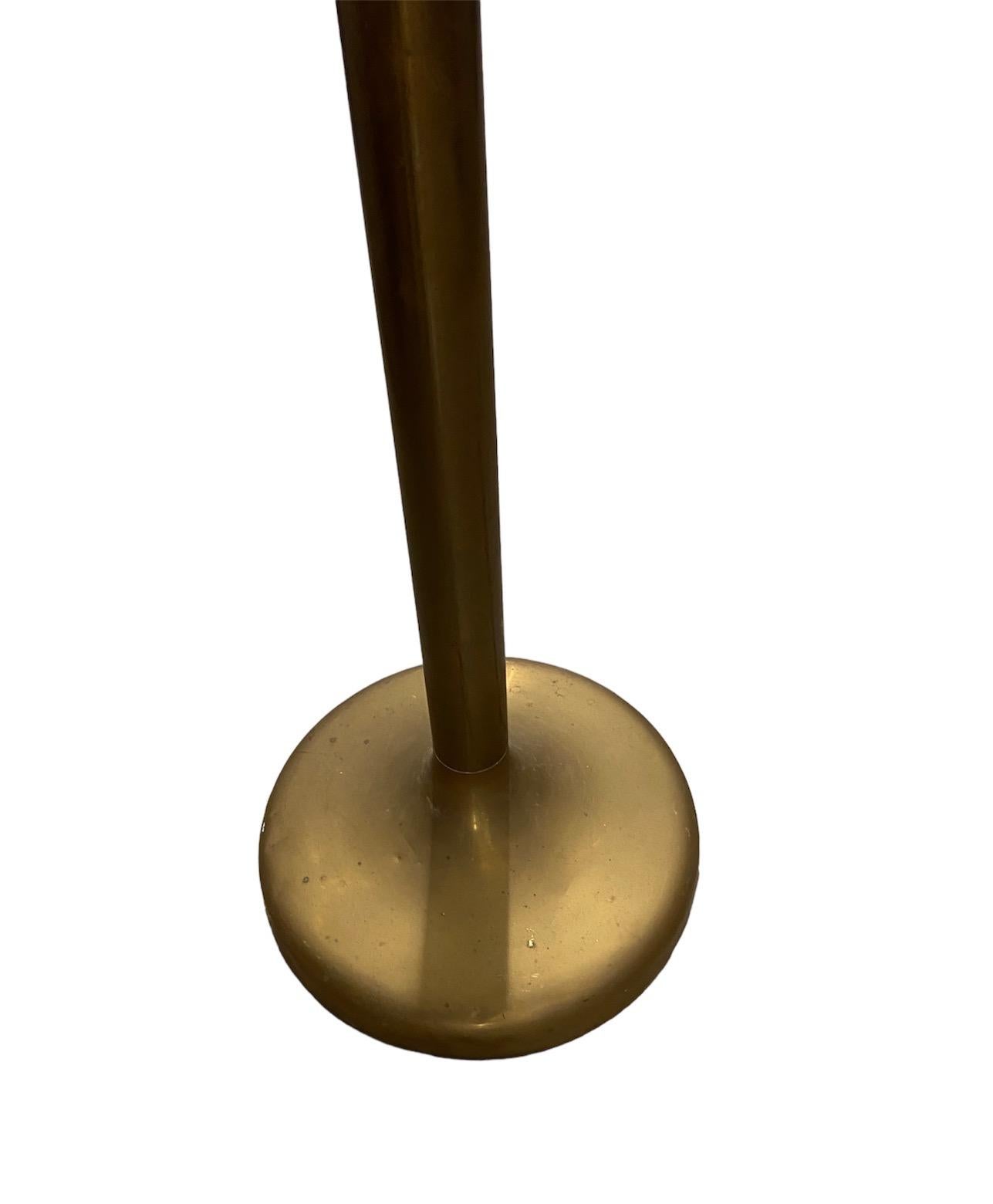 20ième siècle Lampadaire en métal italien du milieu du siècle, Uplighter en vente