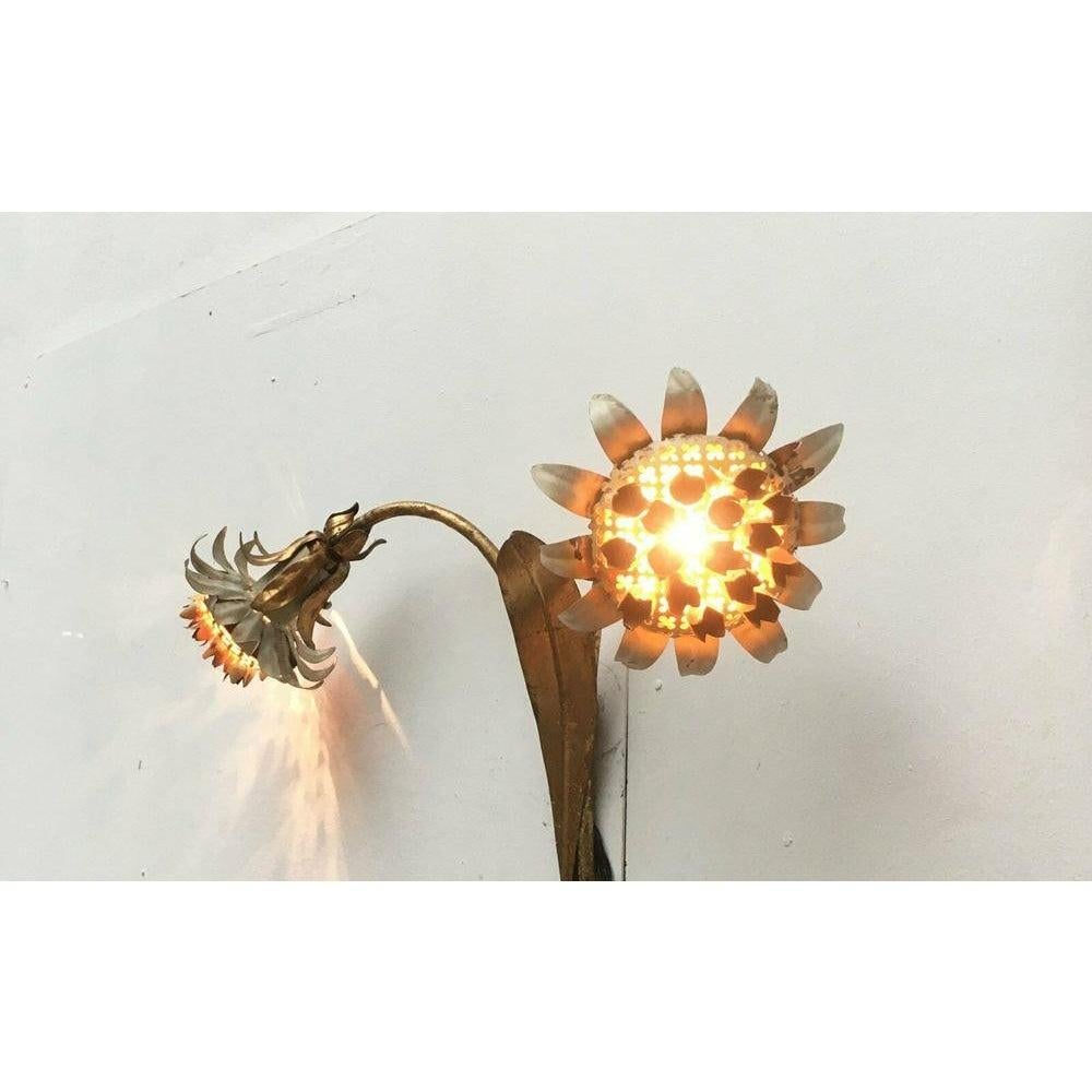 Lampada da parete a girasole in metallo della metà del secolo scorso, anni '60 in vendita 3