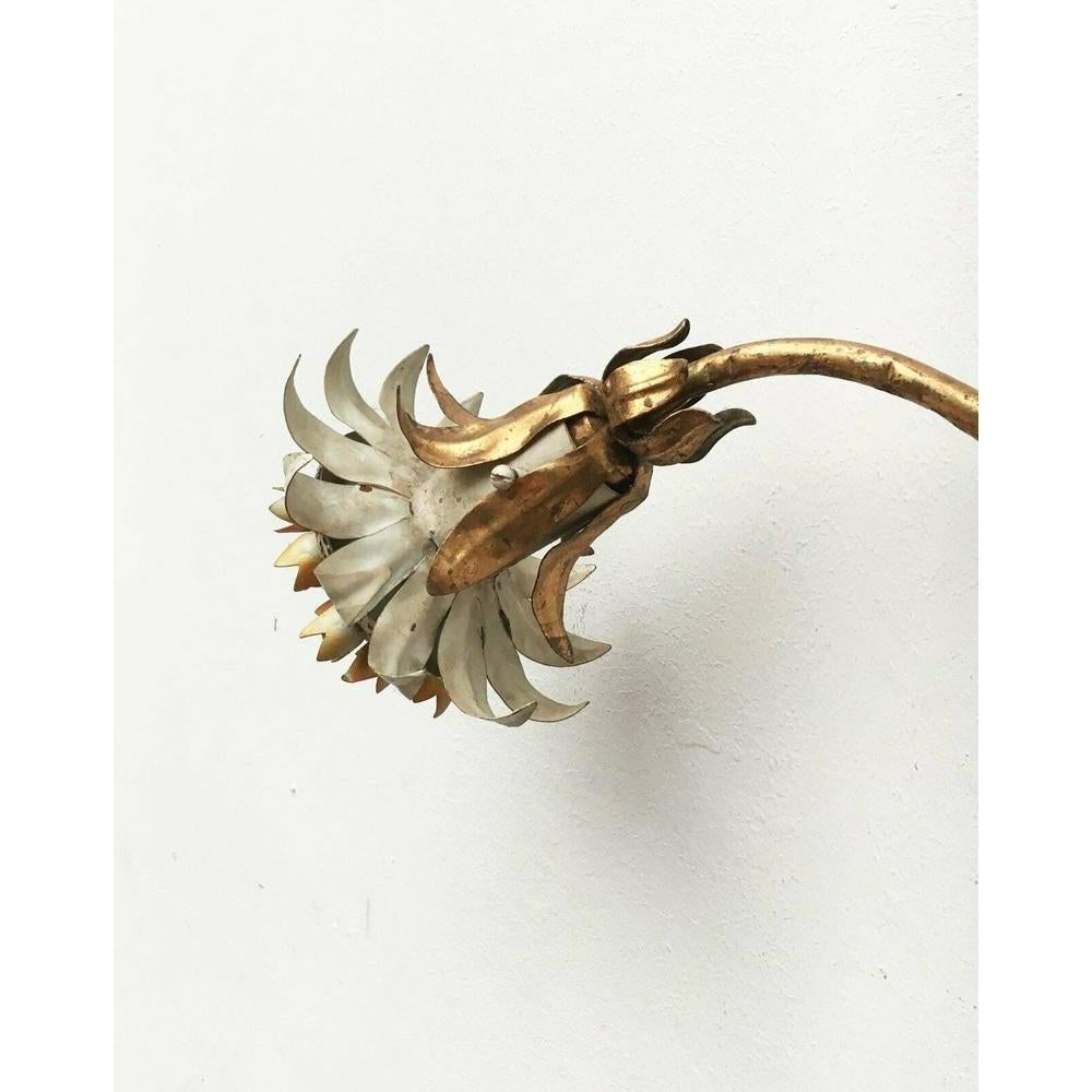 XX secolo Lampada da parete a girasole in metallo della metà del secolo scorso, anni '60 in vendita