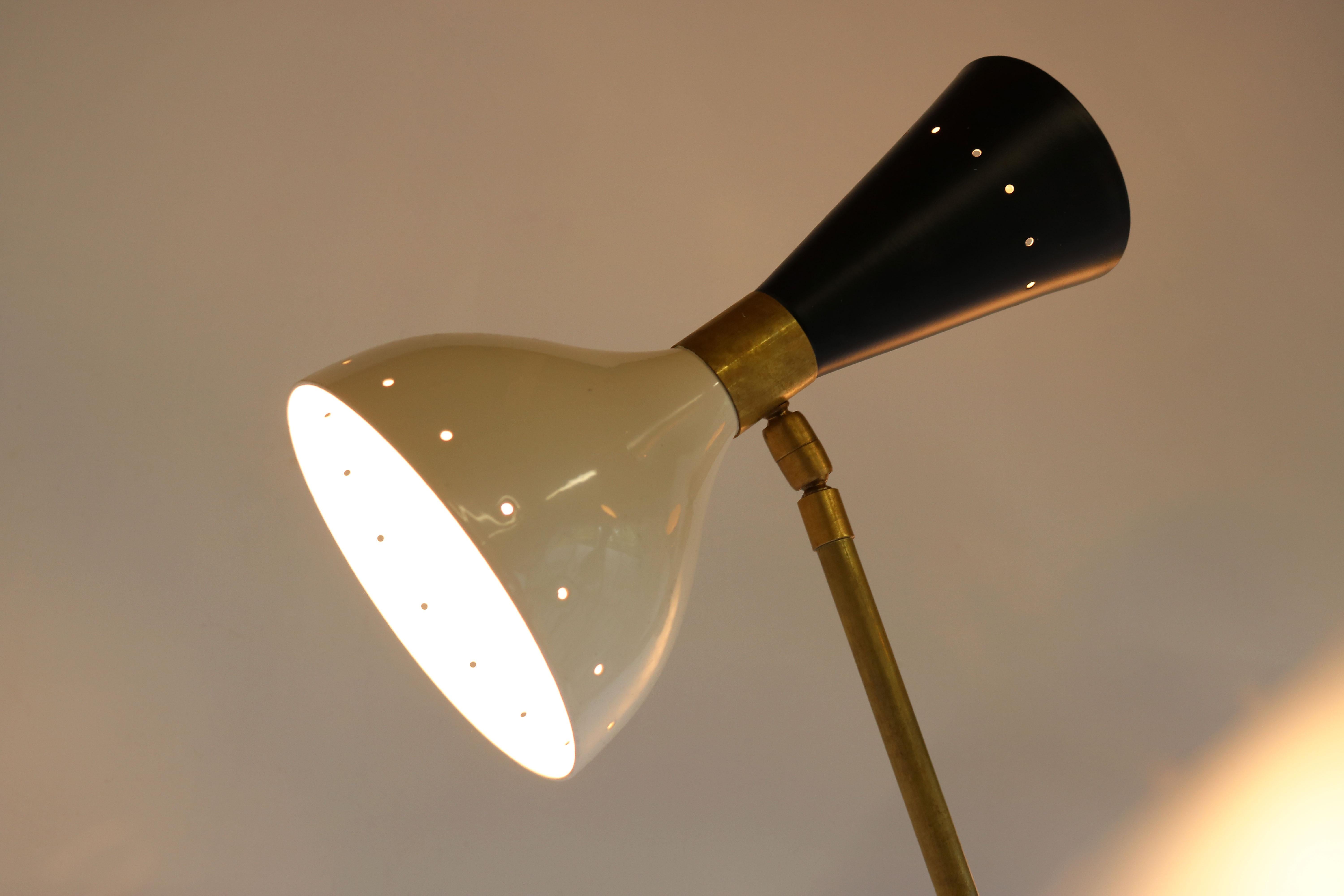 Mid-Century Italian Minimalist Design Floor Lamp Brass 1950 Black White Tripod For Sale 5