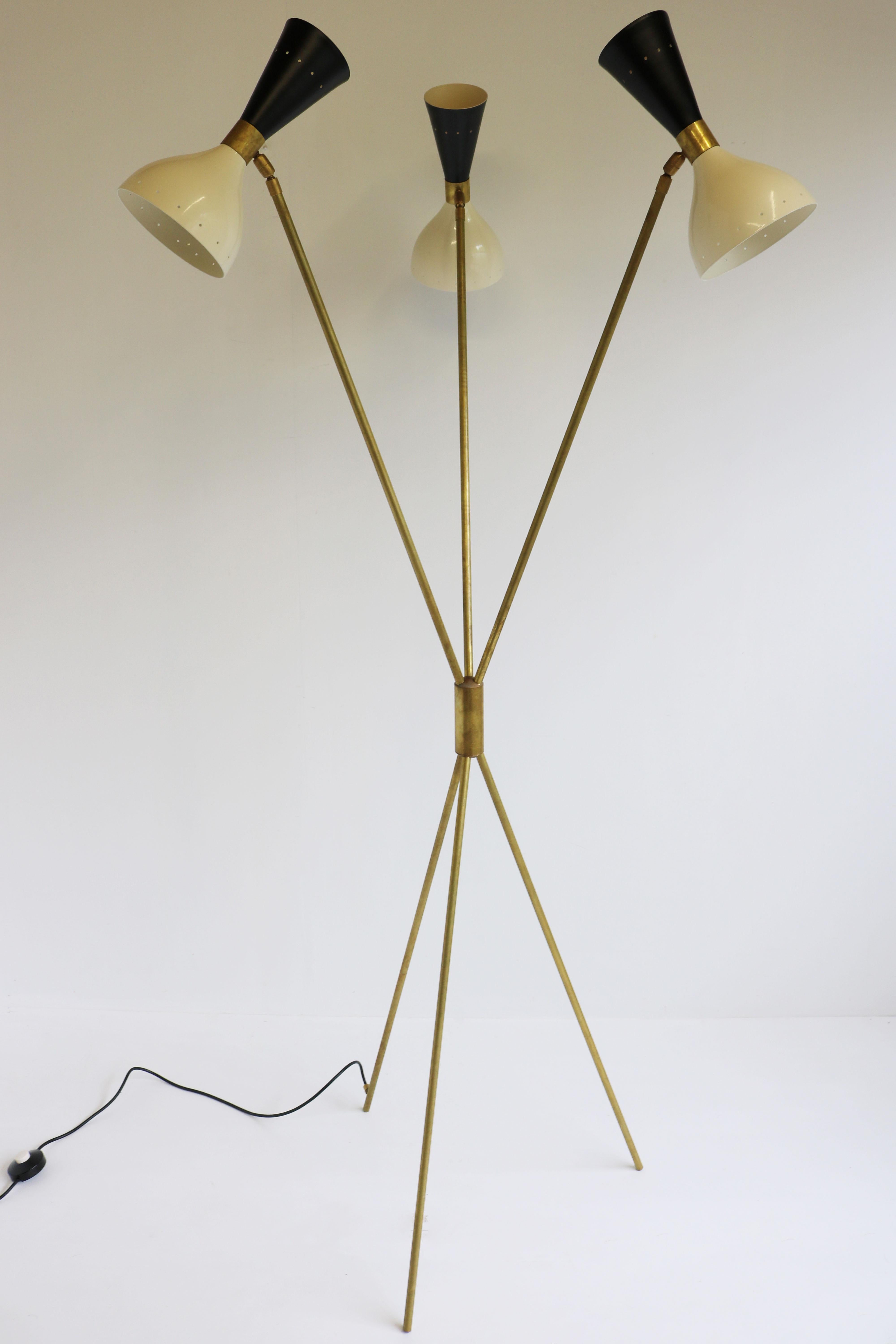 Mid-Century Italian Minimalist Design Floor Lamp Brass 1950 Black White Tripod For Sale 1