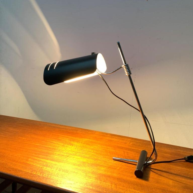 Mid-Century Italian Minimalist Table Lamp For Sale 6