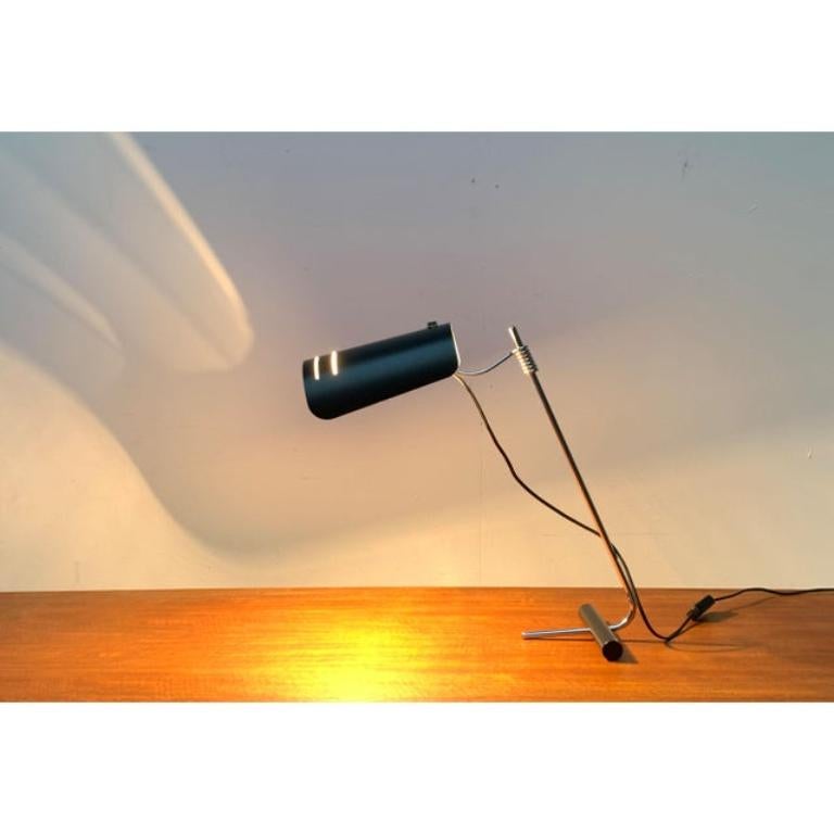 20th Century Mid-Century Italian Minimalist Table Lamp For Sale