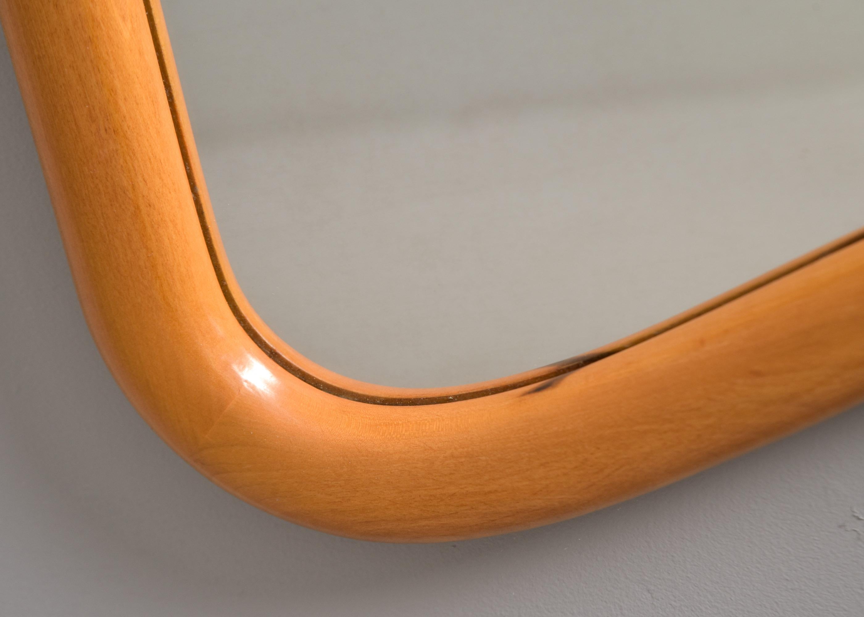 Miroir italien du milieu du siècle avec cadre en bois biomorphique en vente 5