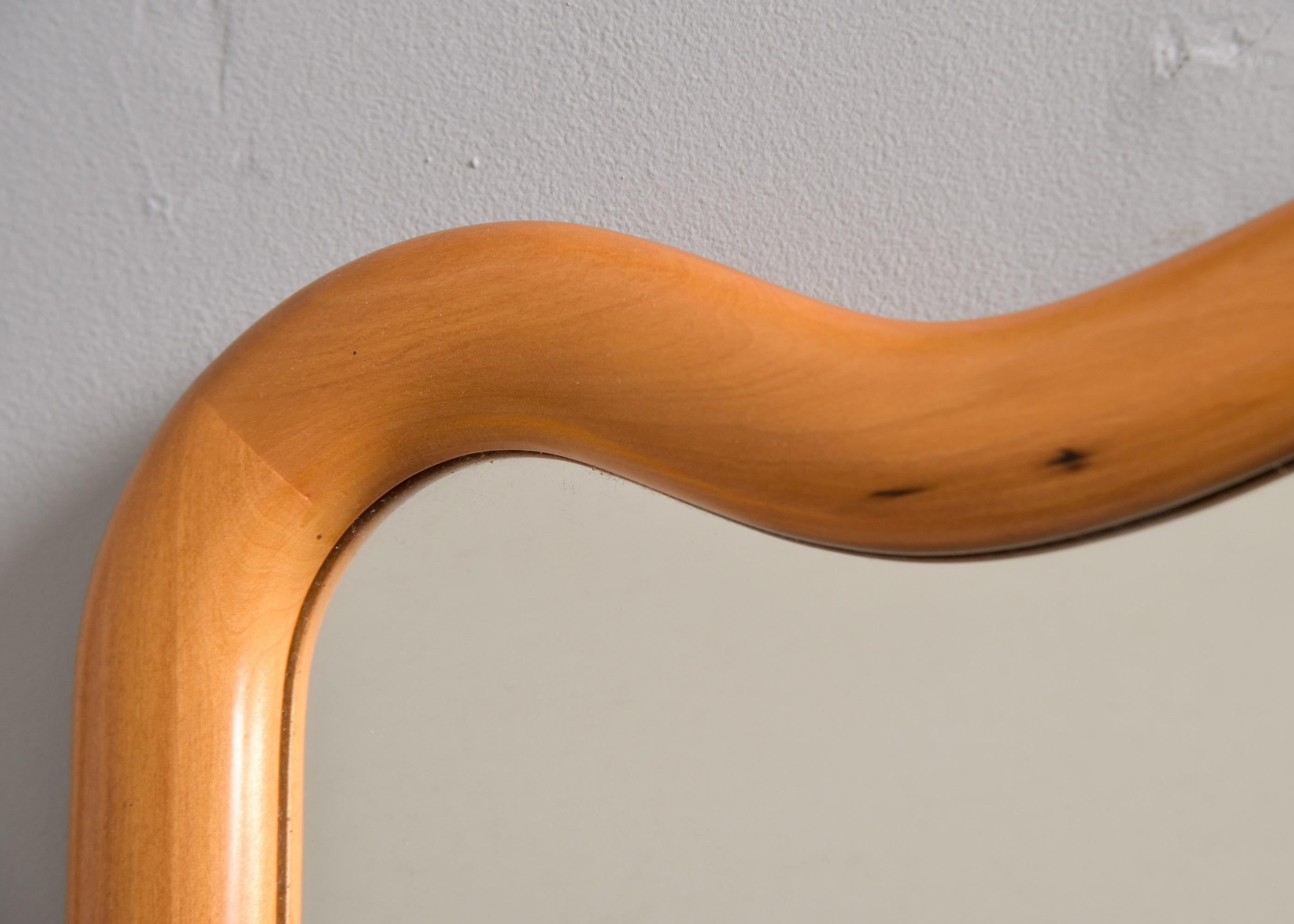 Miroir italien du milieu du siècle avec cadre en bois biomorphique en vente 6