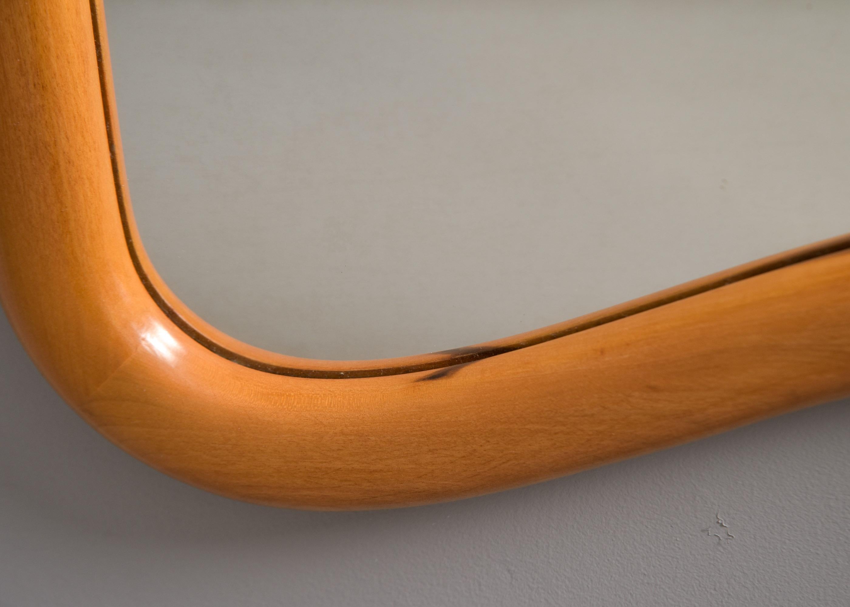 Miroir italien du milieu du siècle avec cadre en bois biomorphique en vente 4