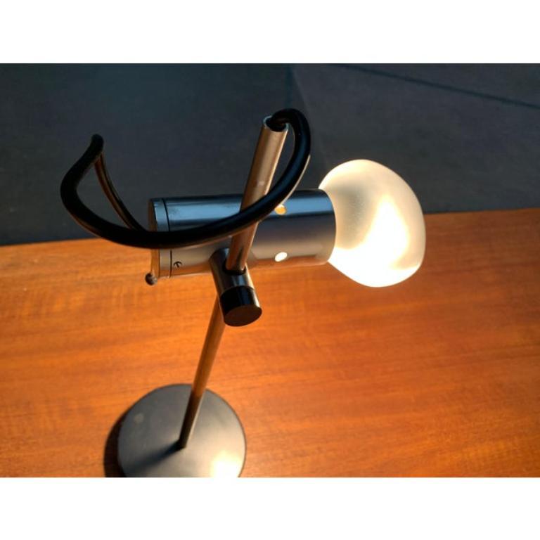 Lámpara de mesa italiana de mediados de siglo Model 251 de Tito Agnoli para Oluce, años 50 siglo XX en venta