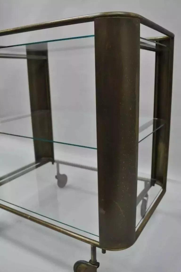Mid-Century Modern Chariot de bar et serveur de thé Modernity en bronze et verre du milieu du siècle dernier en vente